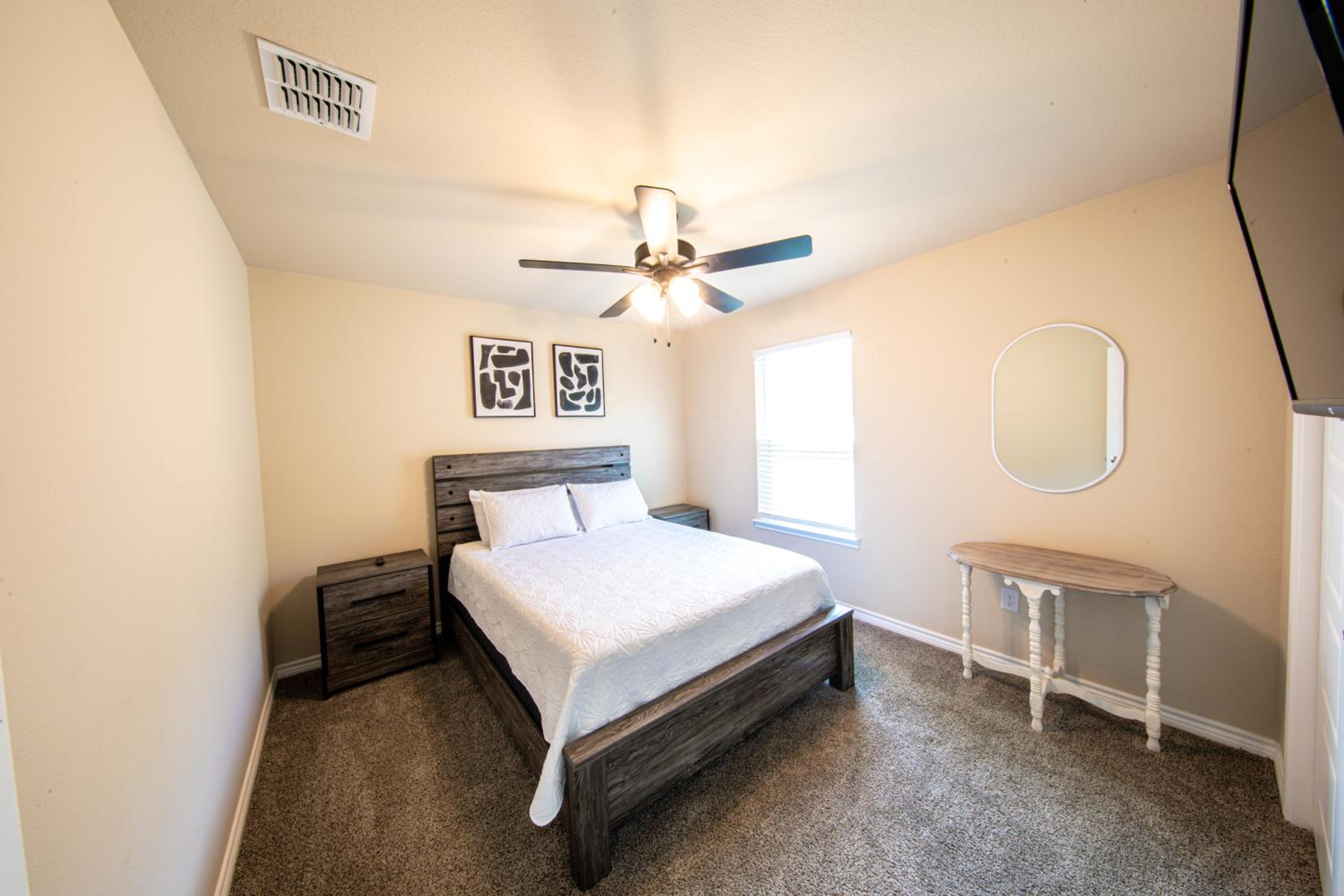 Three-Bedroom House photo 2