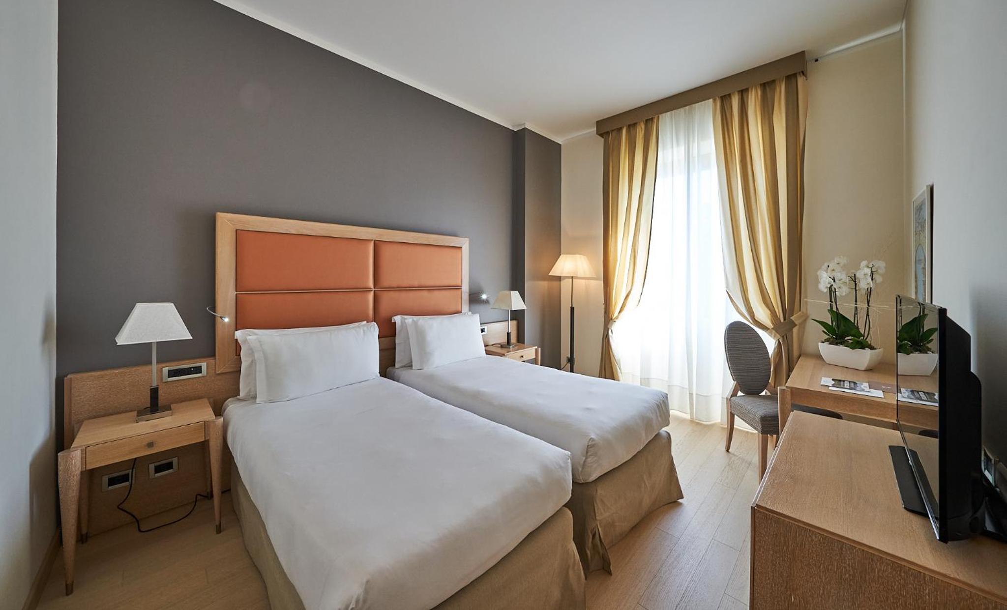 Superior Double or Twin Room - Photo 3