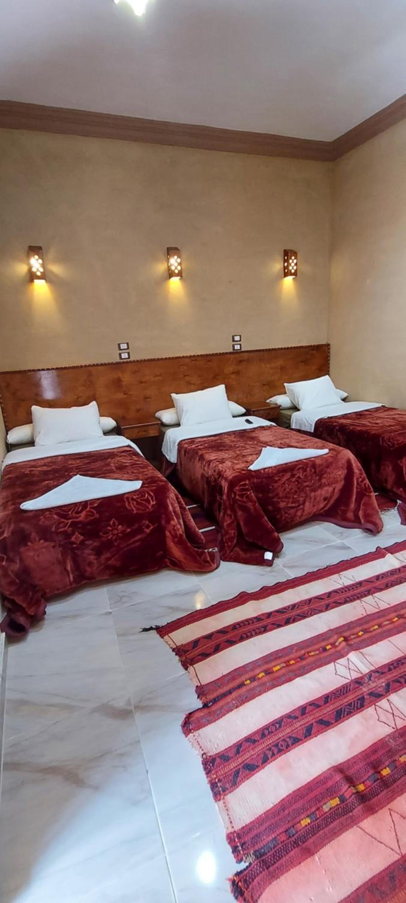 Standard Triple Room - Photo 2