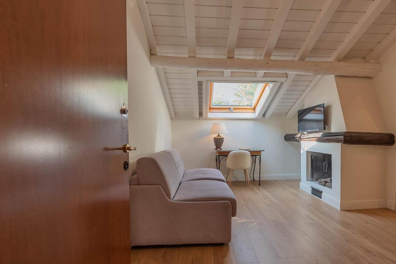 Suite - Photo 2