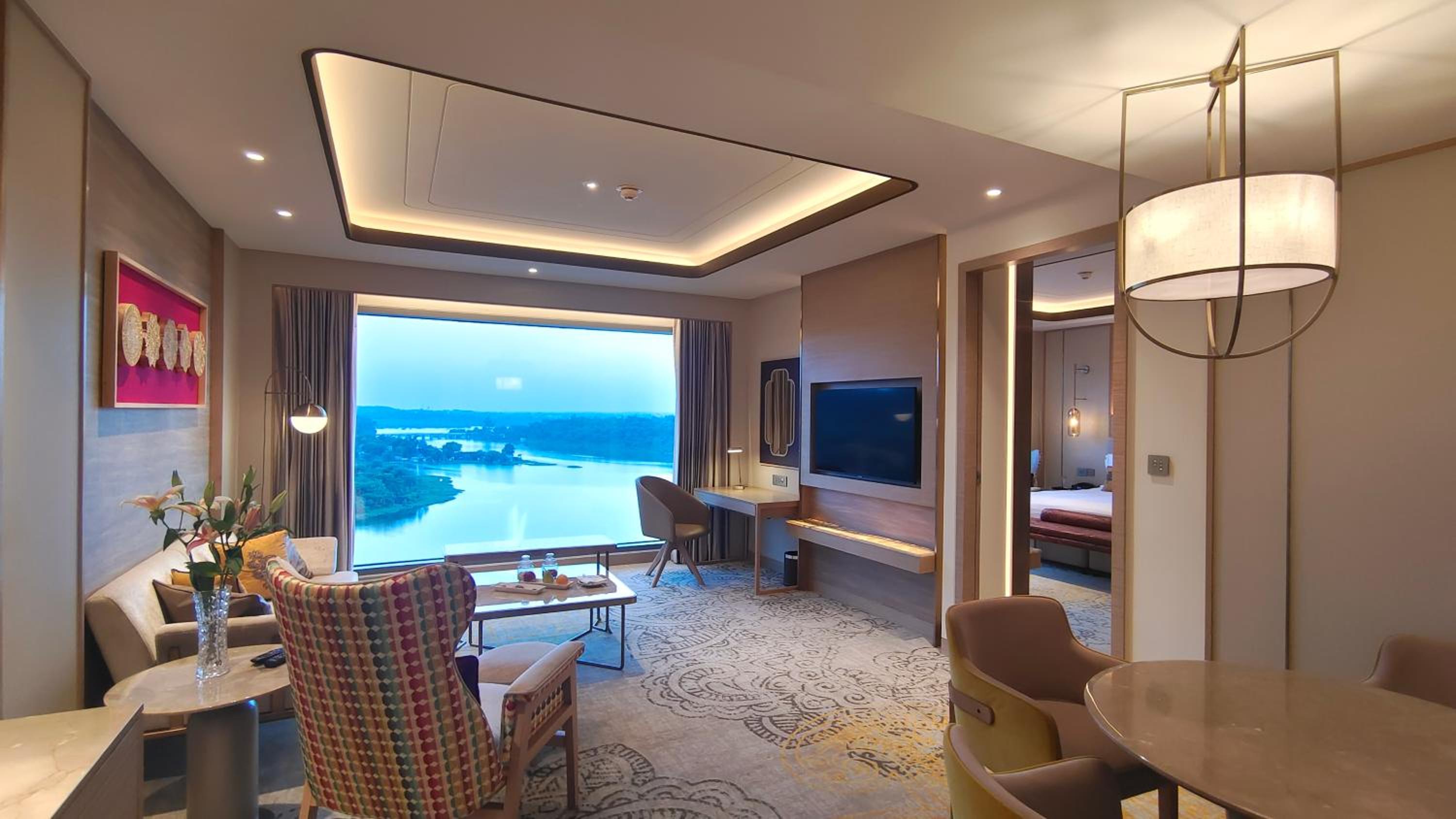 Luxury Suite photo 2