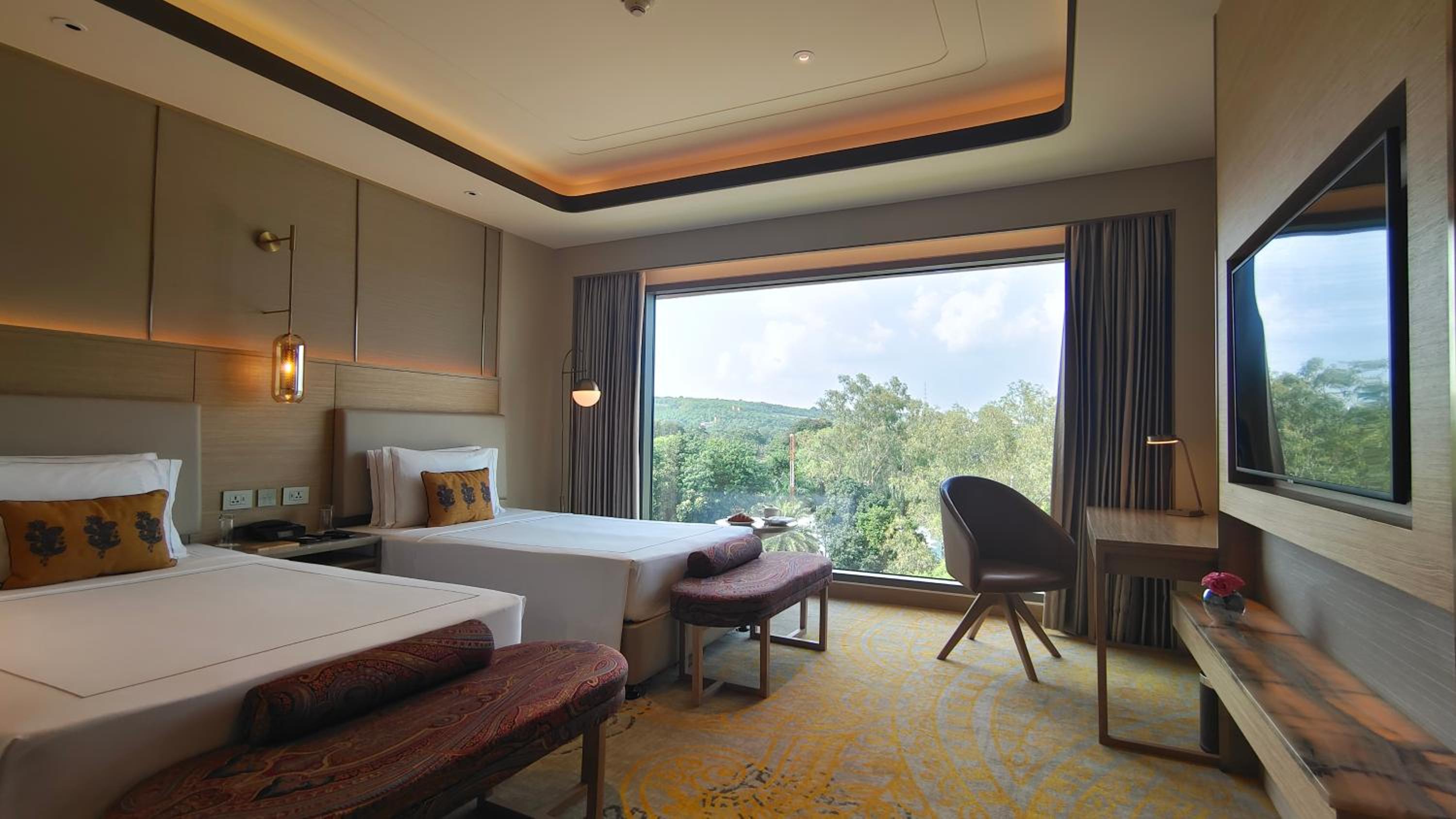 Deluxe Room Twin Bed