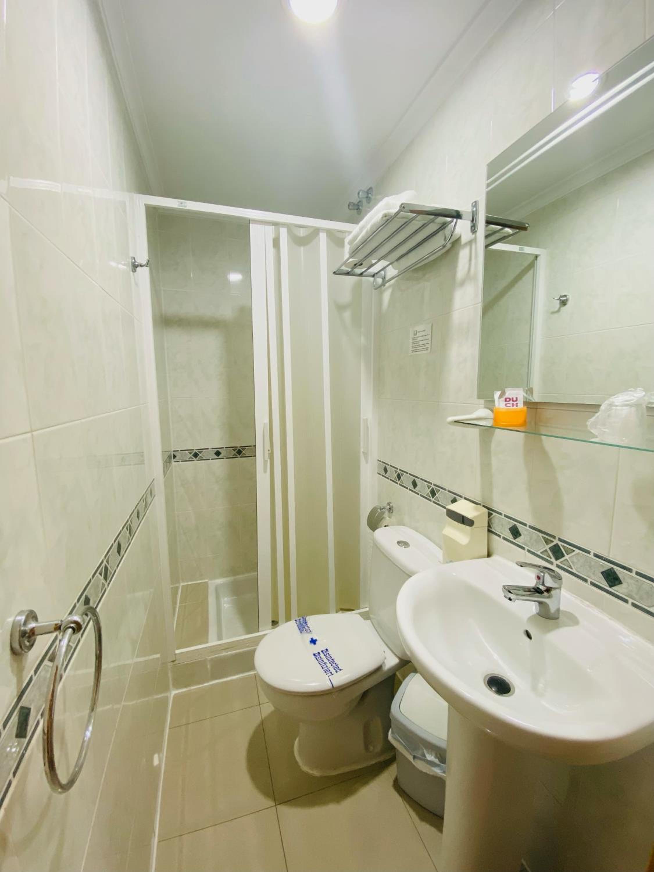 Single Room photo 2