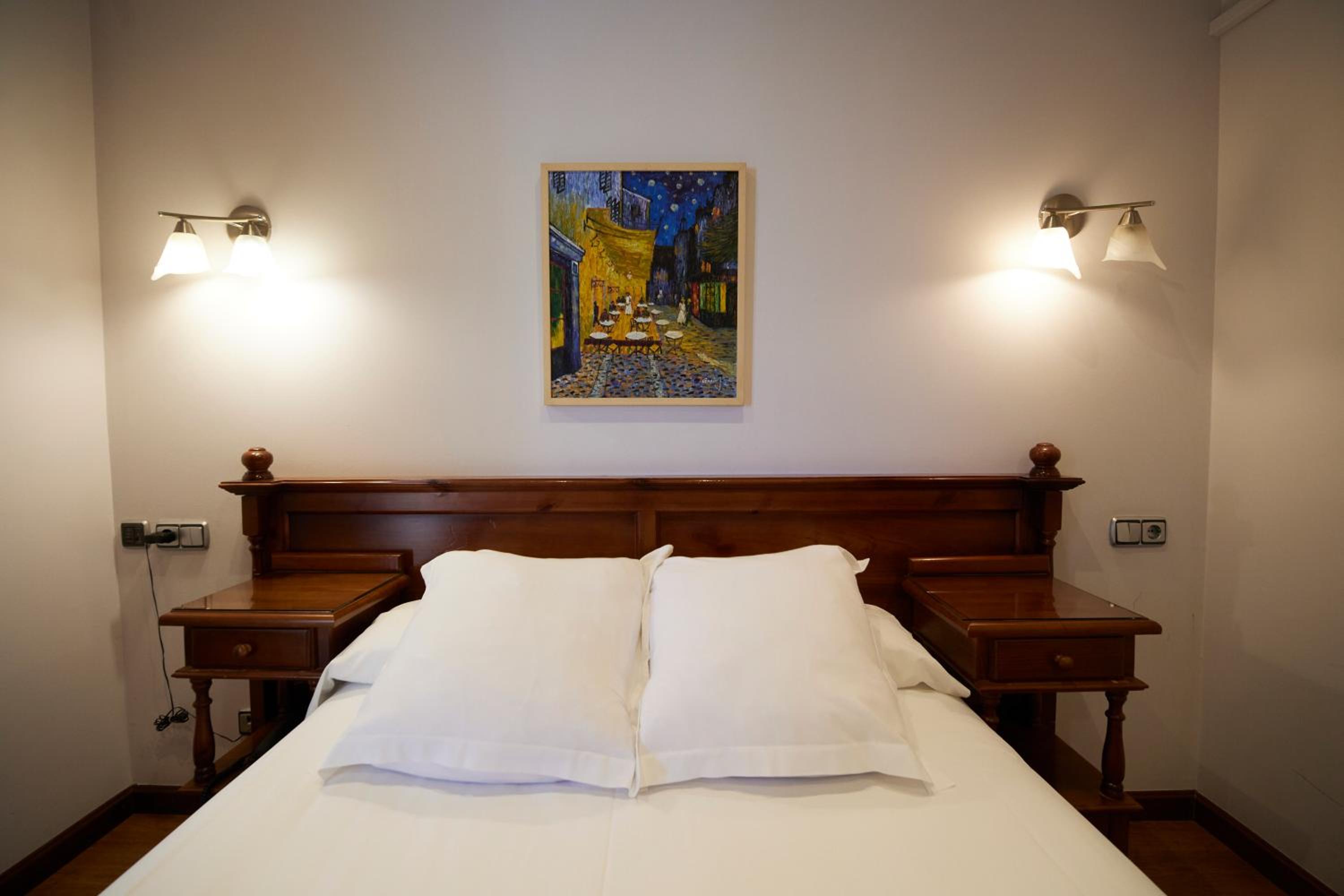 Double Room - Photo 4