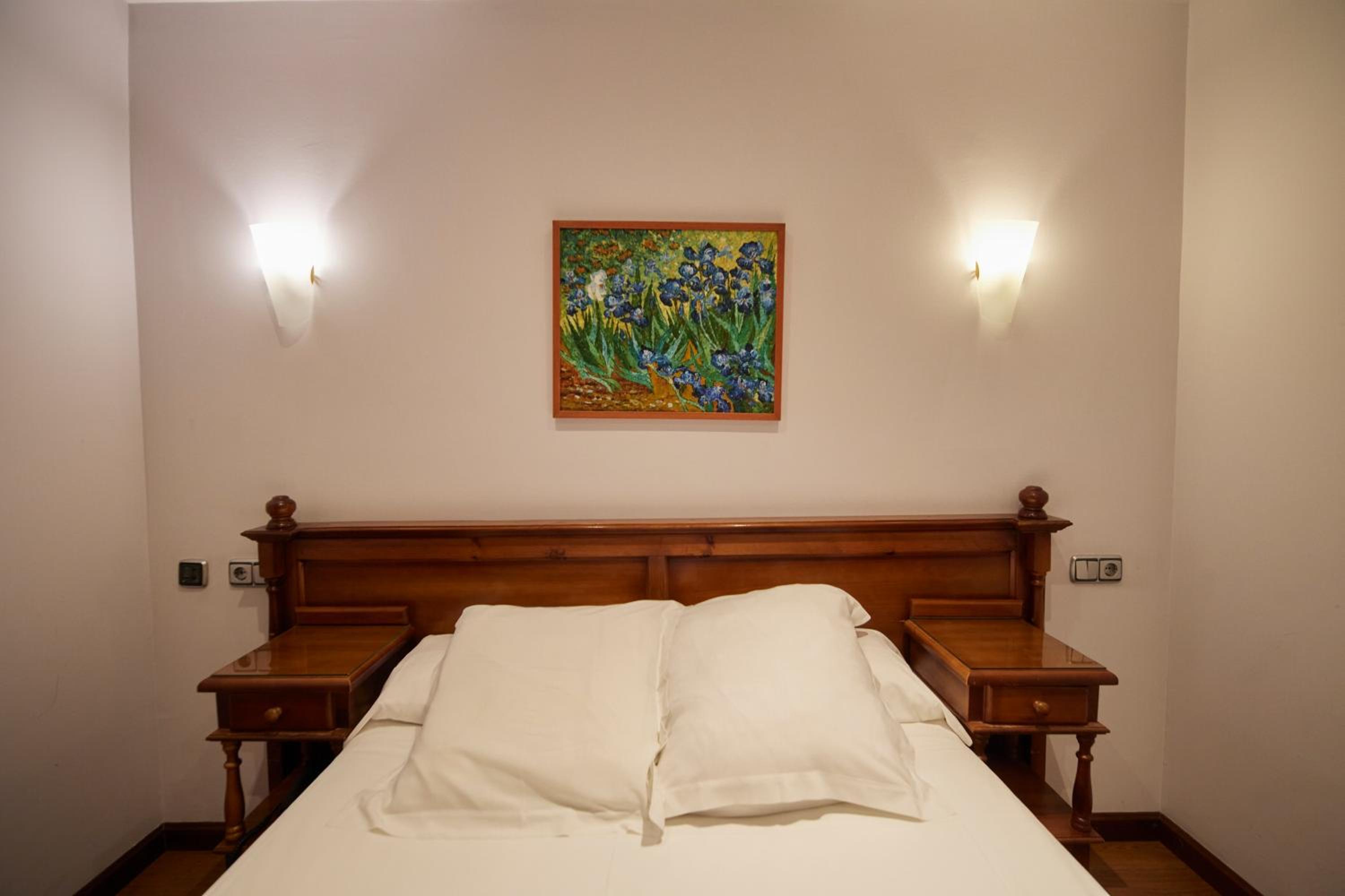 Double Room - Photo 3