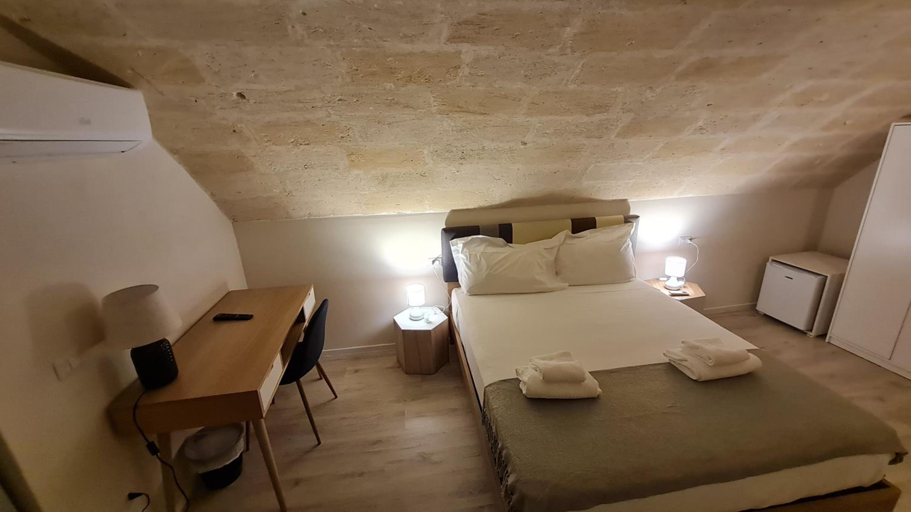 Deluxe Quadruple Room - Photo 13