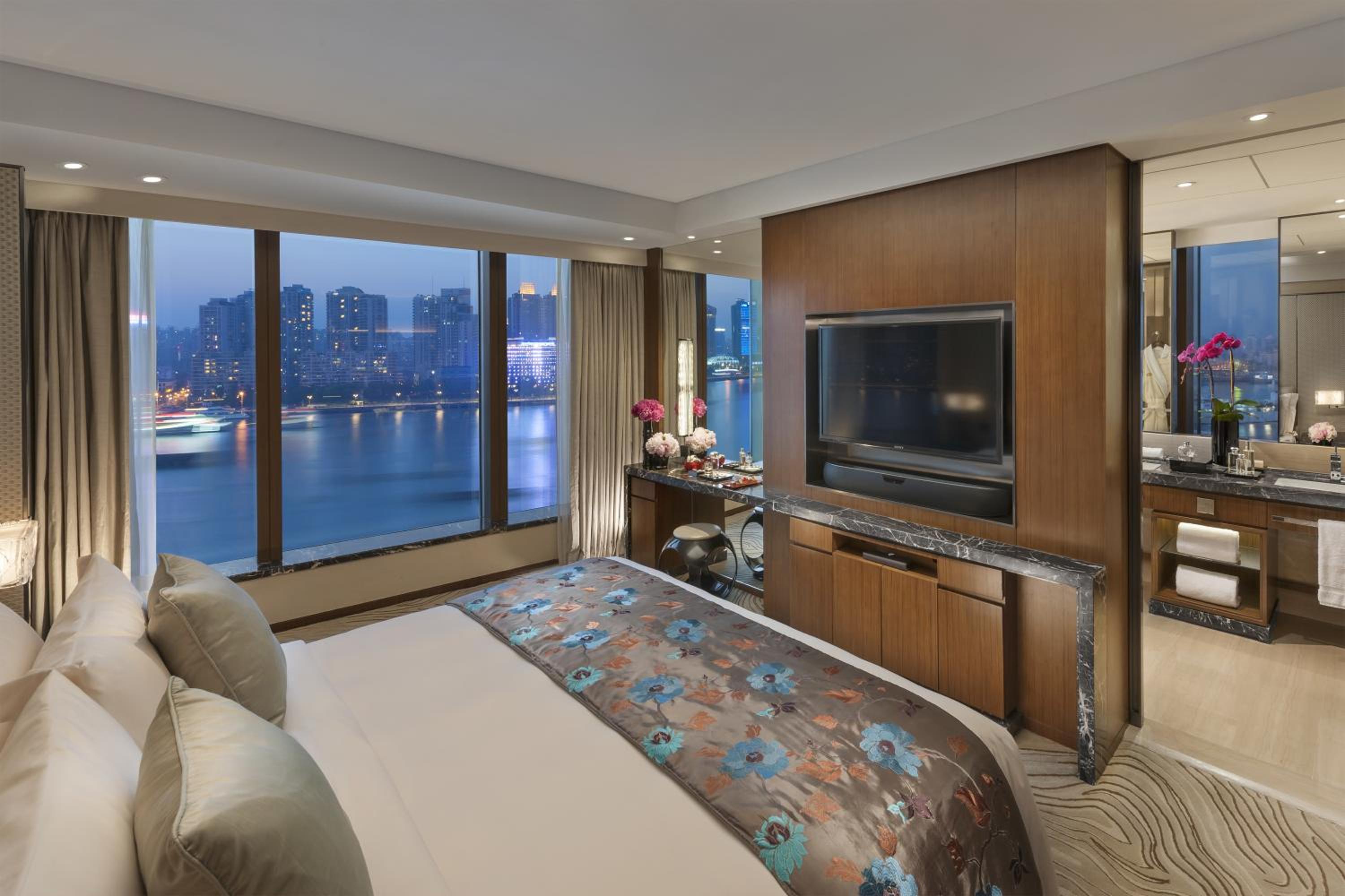 Harbor City Suite