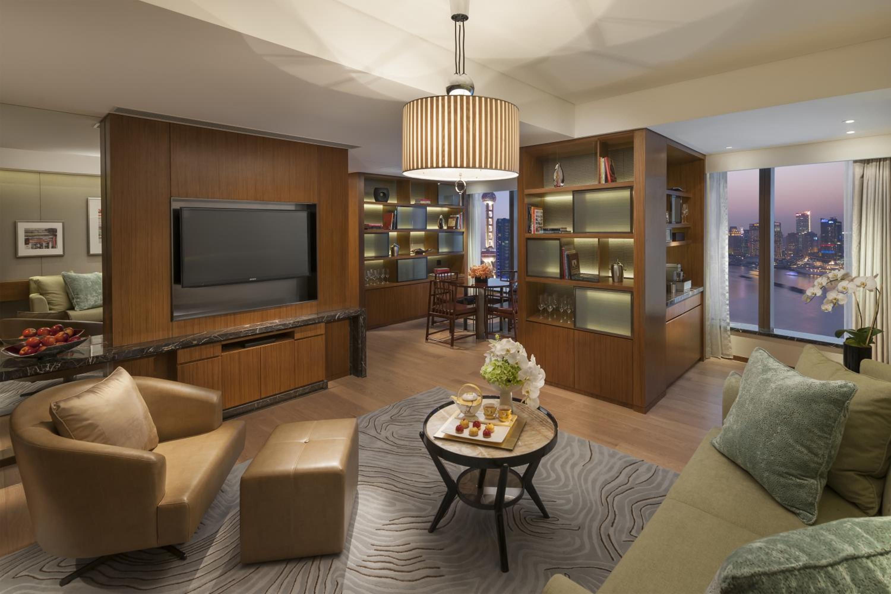 Premier River View Suite King