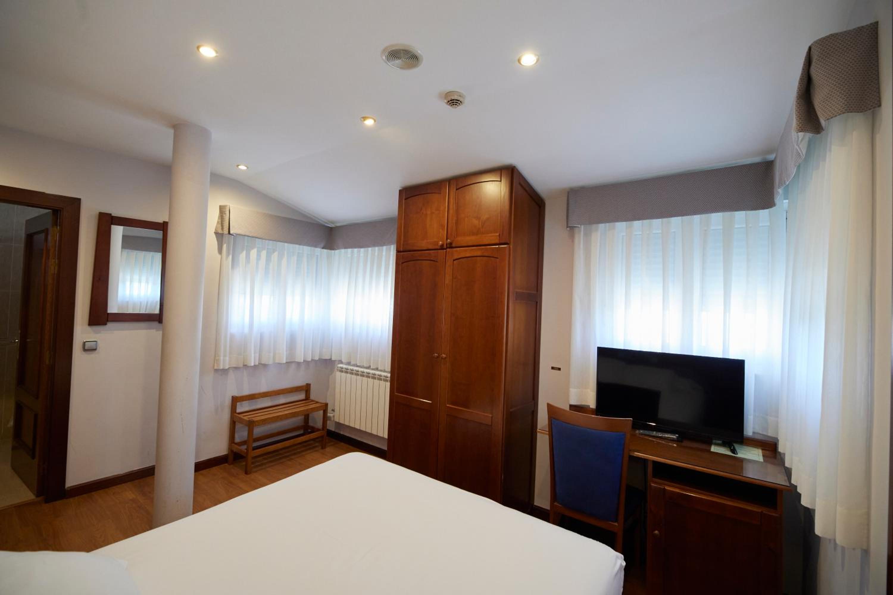 Double Room - Photo 19