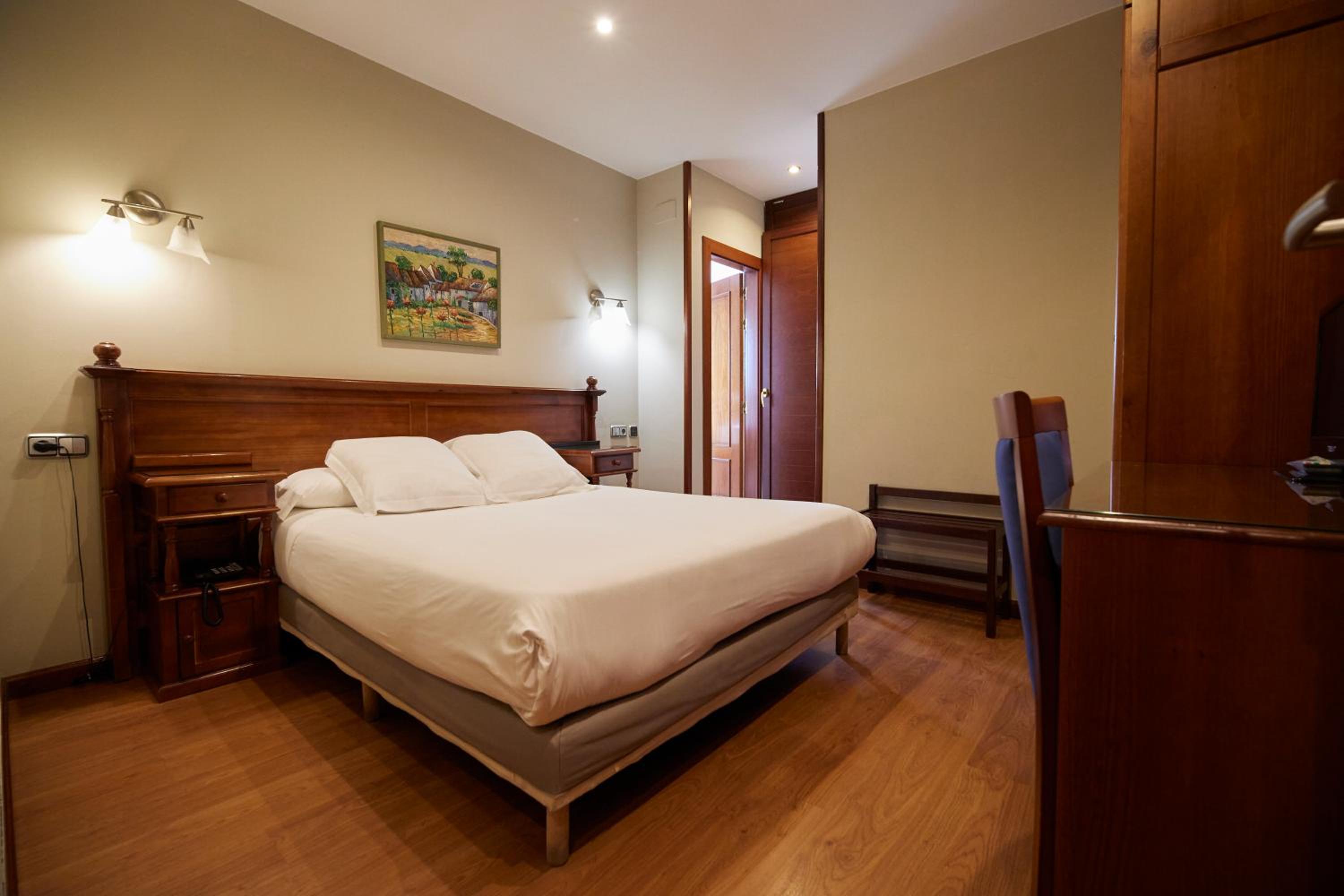 Double Room - Photo 24