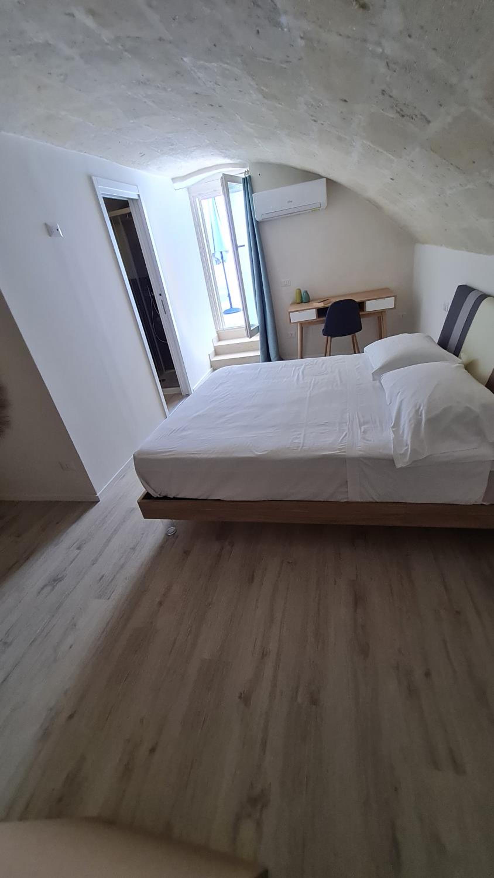 Deluxe Quadruple Room - Photo 12