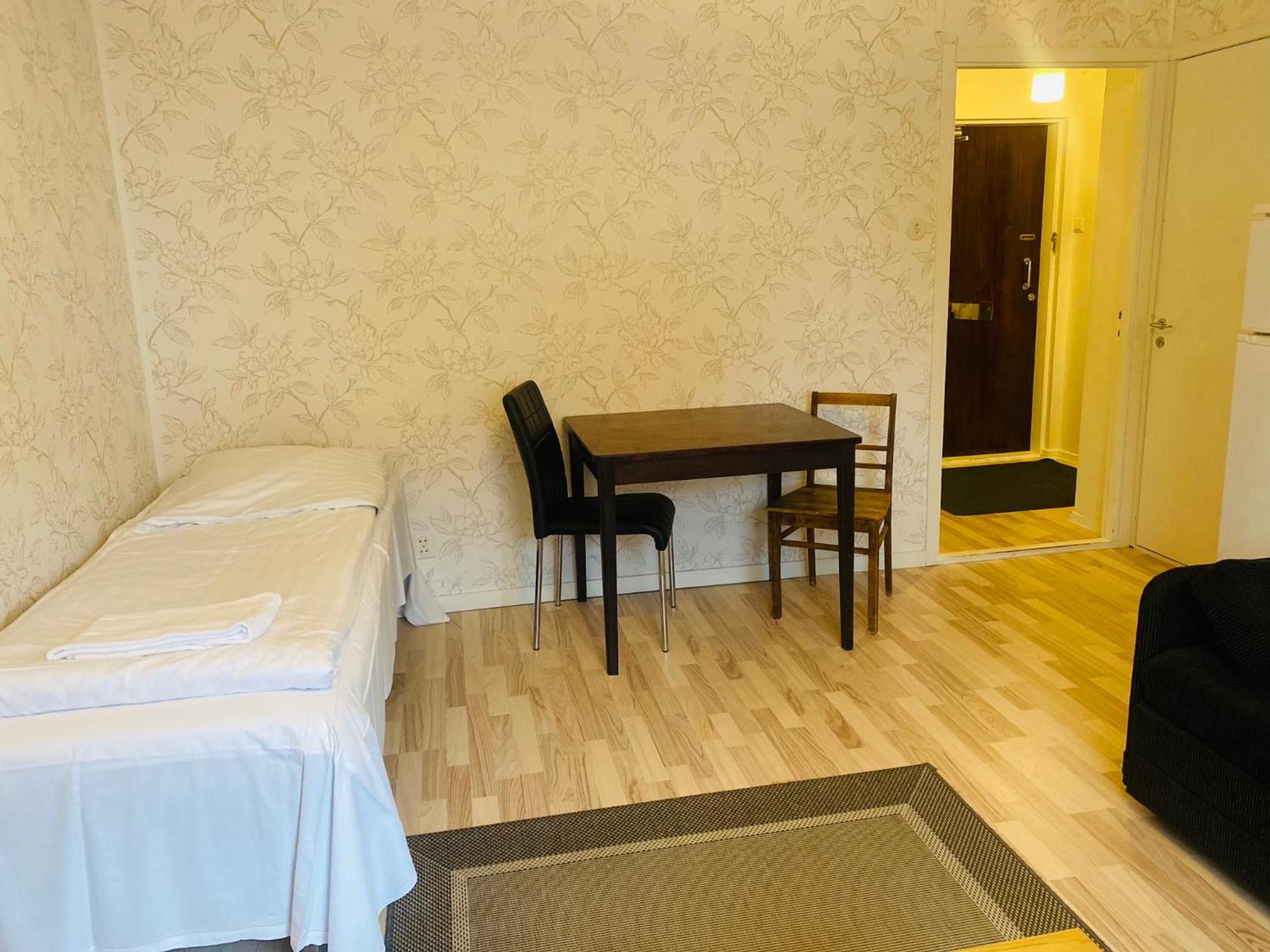 One-Bedroom Apartment - Photo 11