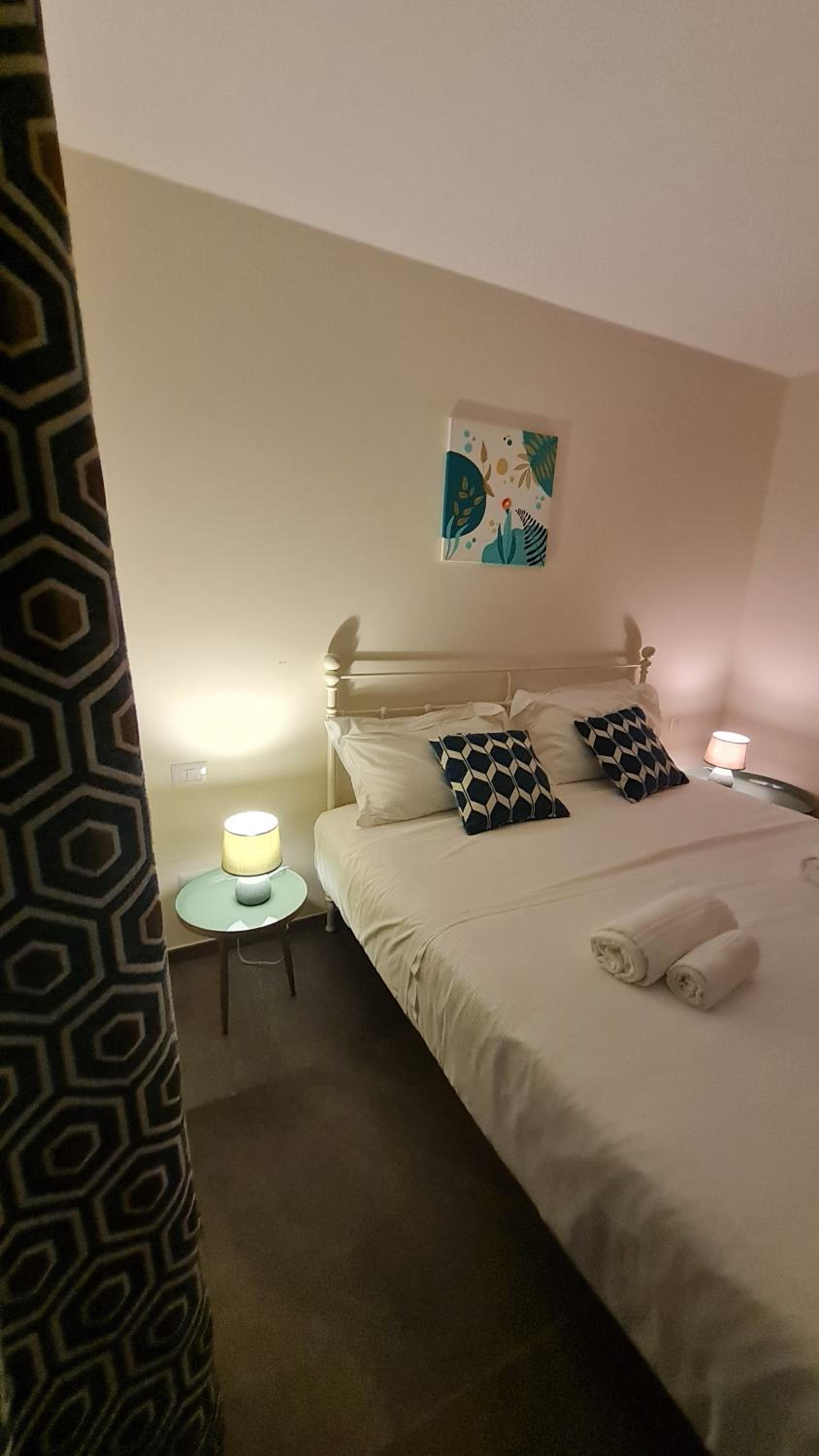 Deluxe Room - Photo 5