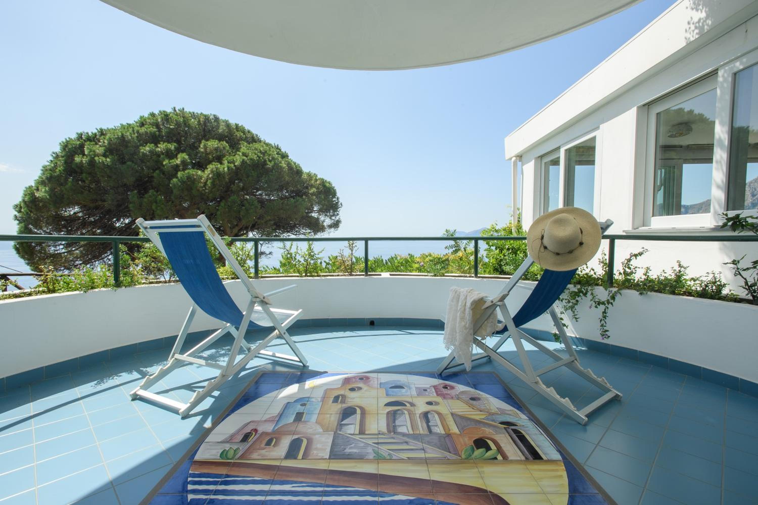 Double Room with Sea View - Photo 2