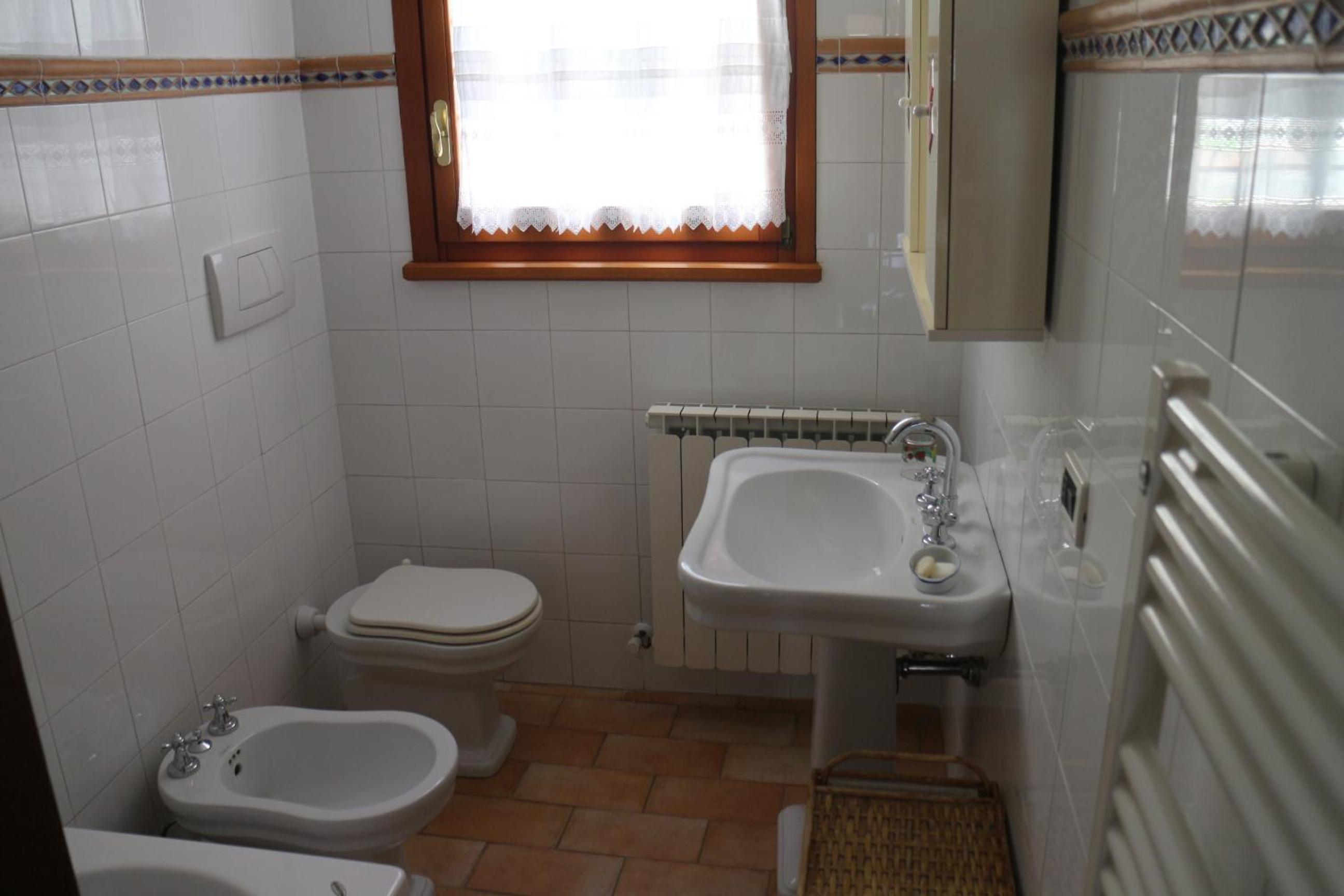 Three-Bedroom House photo 2