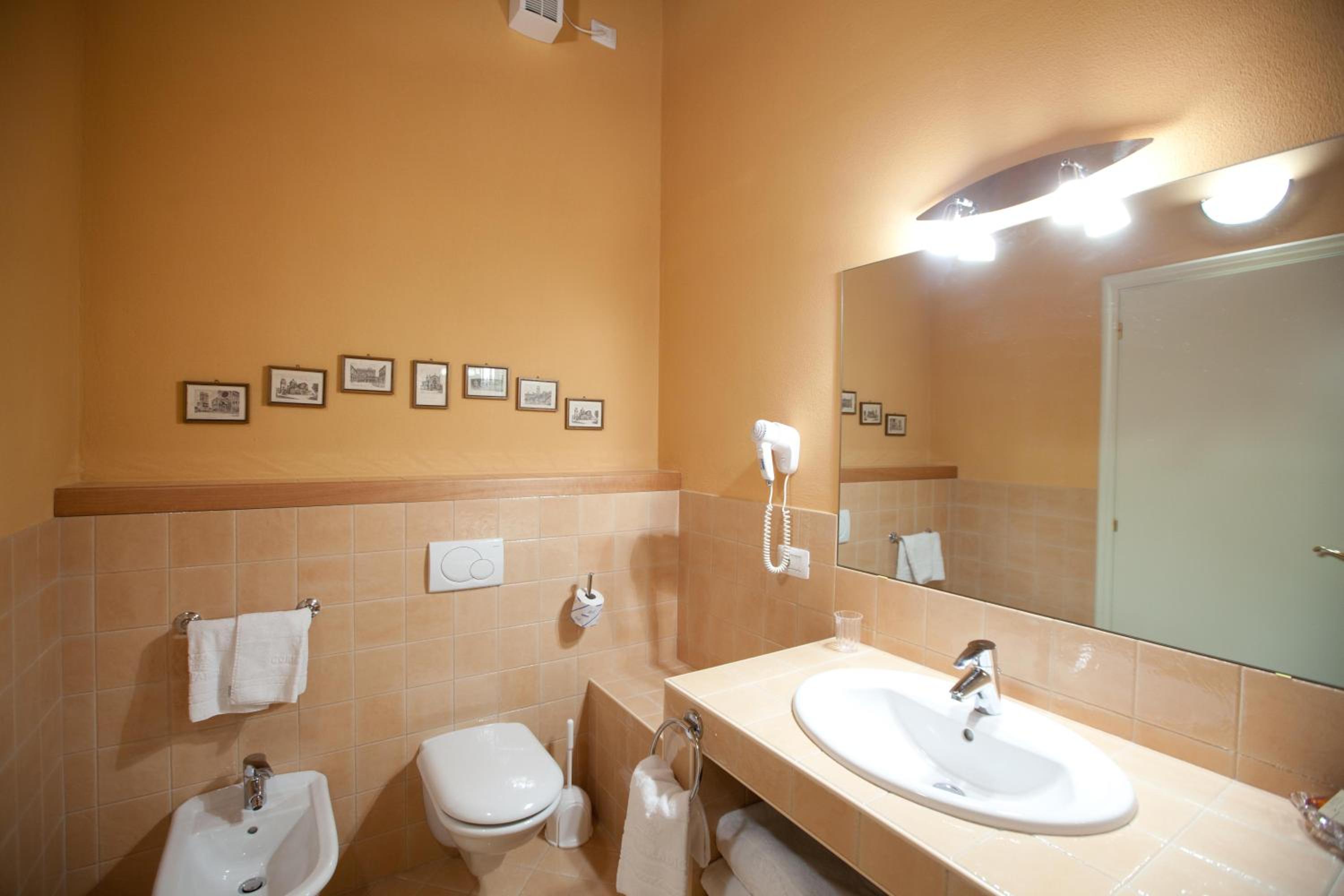 Two-Bedroom Apartment - Ground Floor photo 3