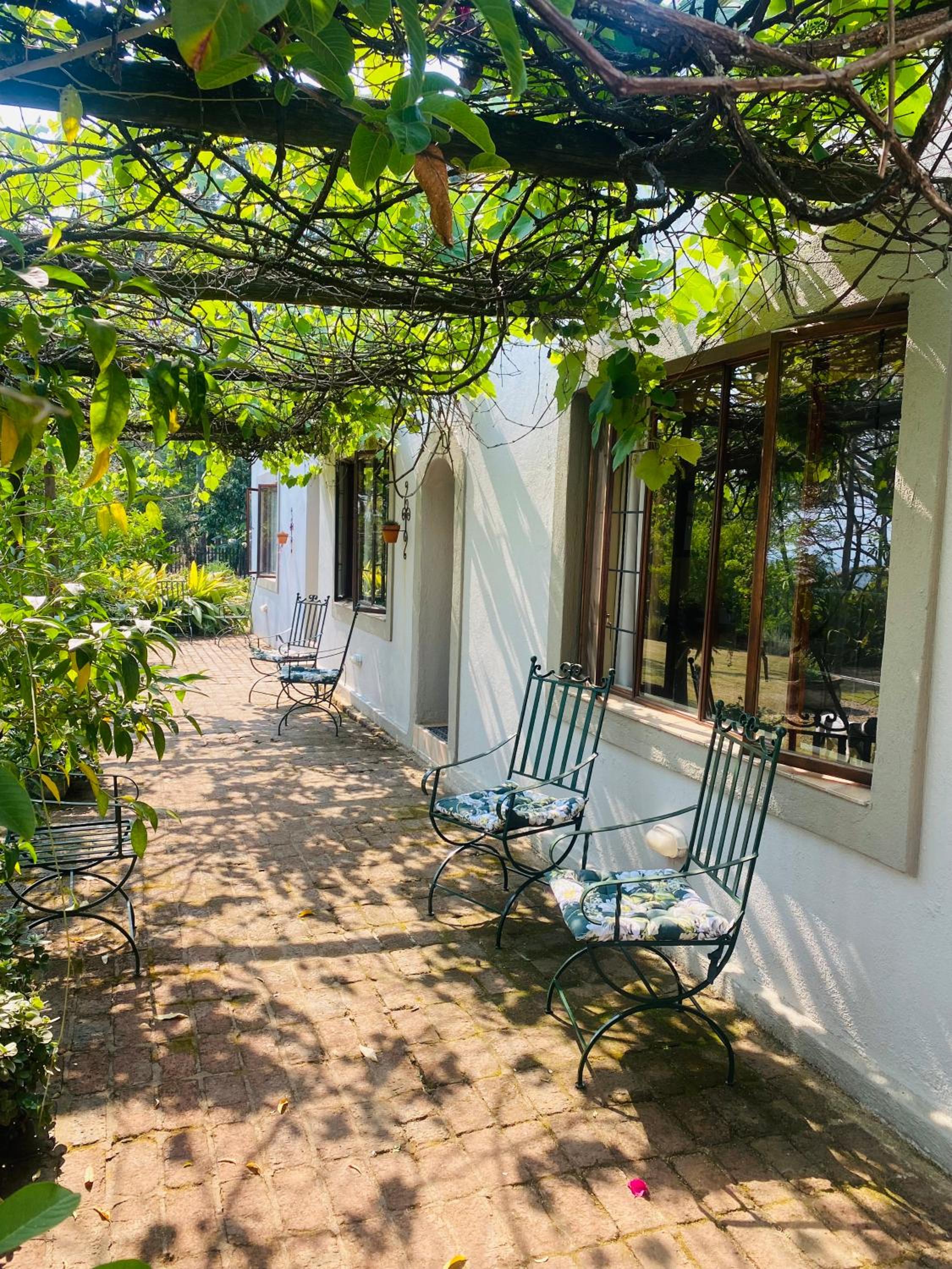 King Room with Garden View - Photo 3