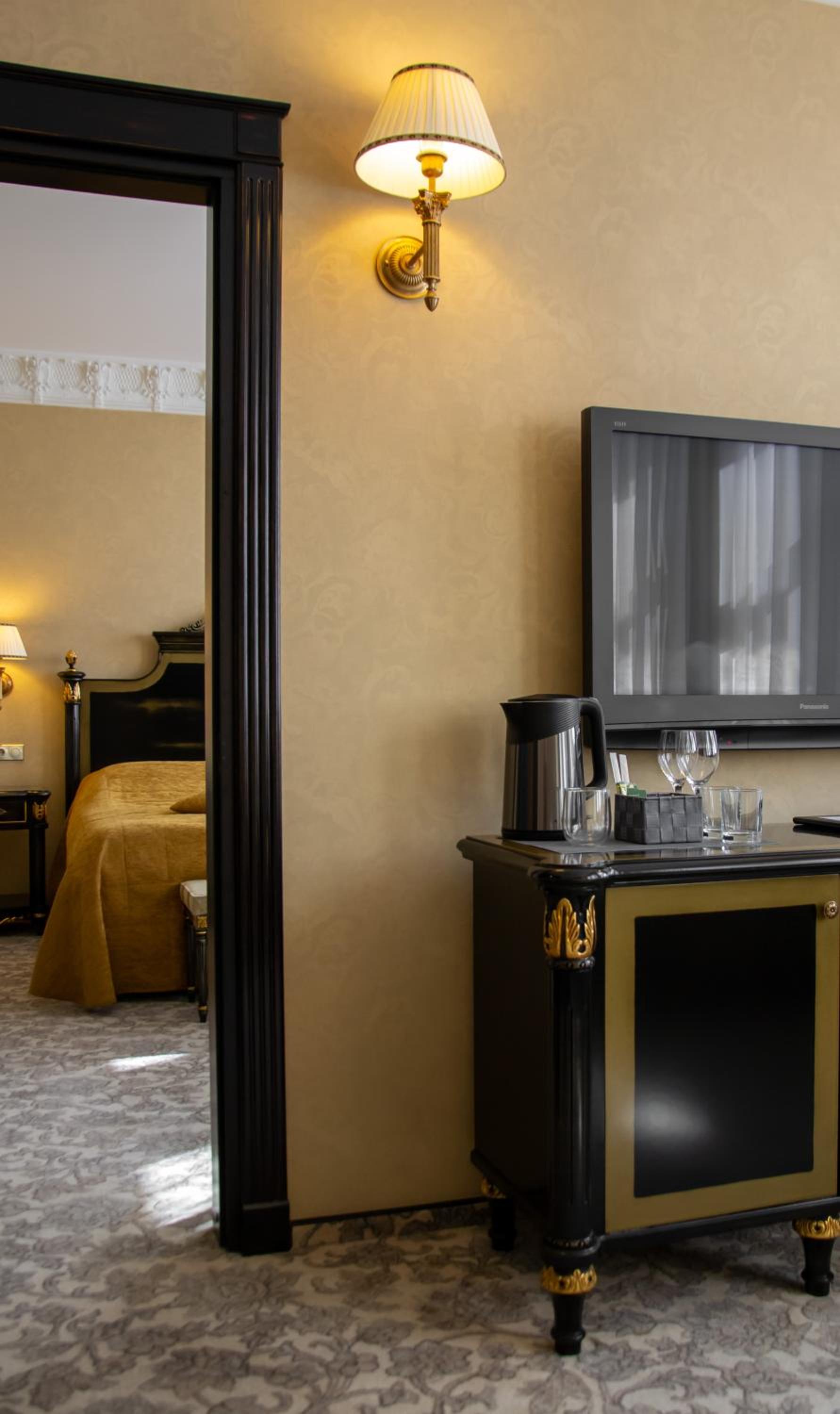 Deluxe Suite photo 3