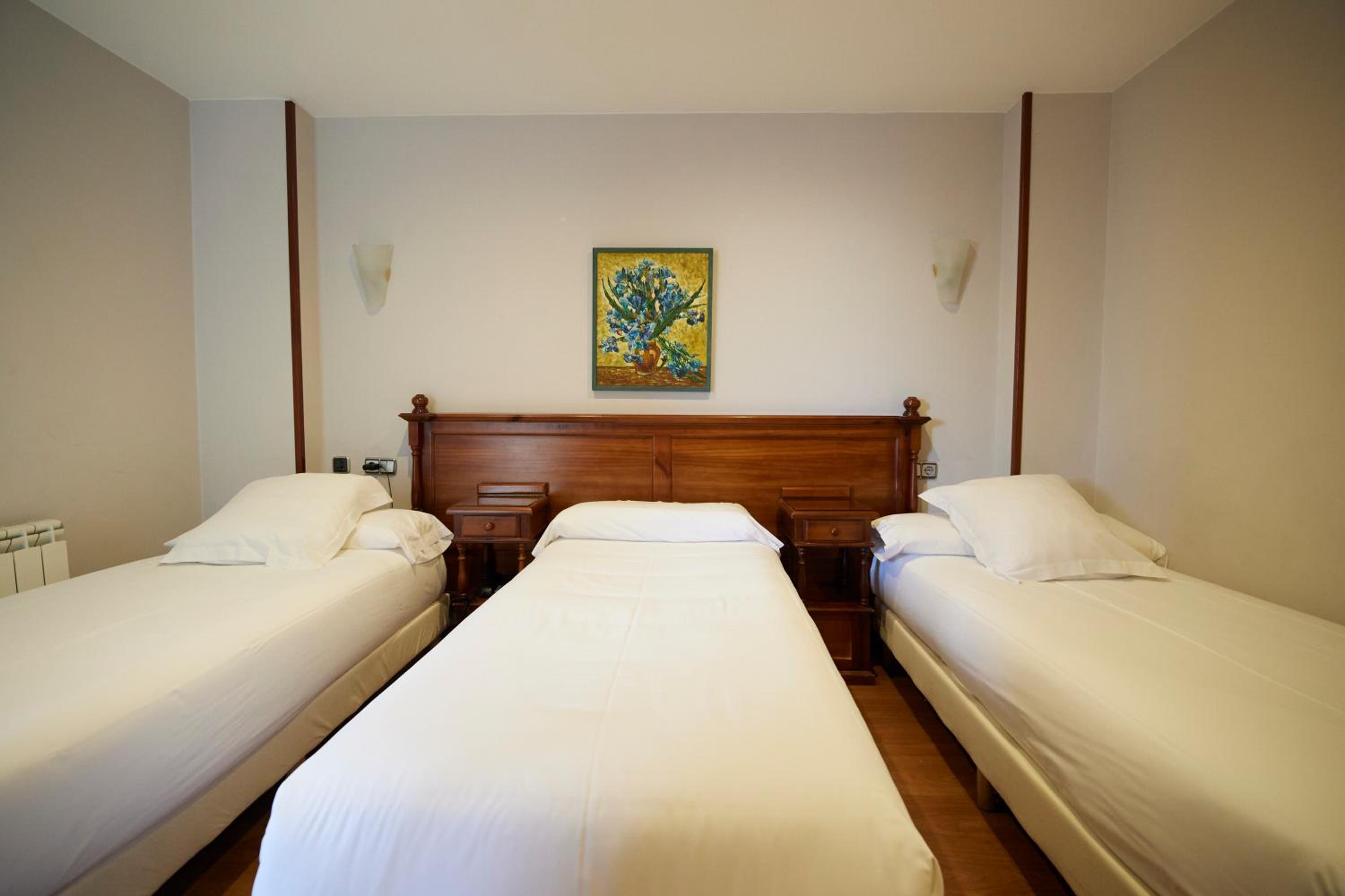 Triple Room - Photo 7