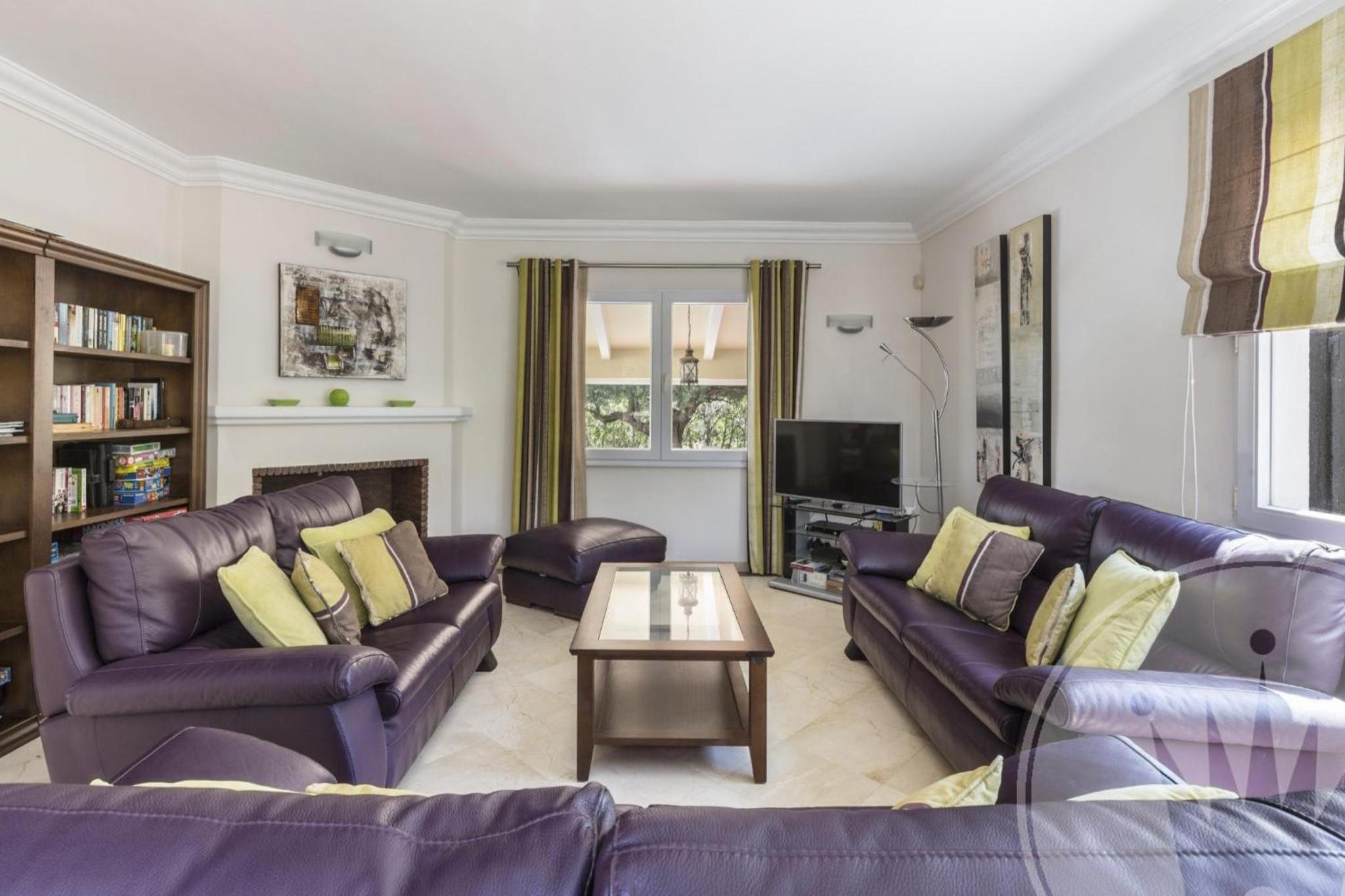 Villa photo 2