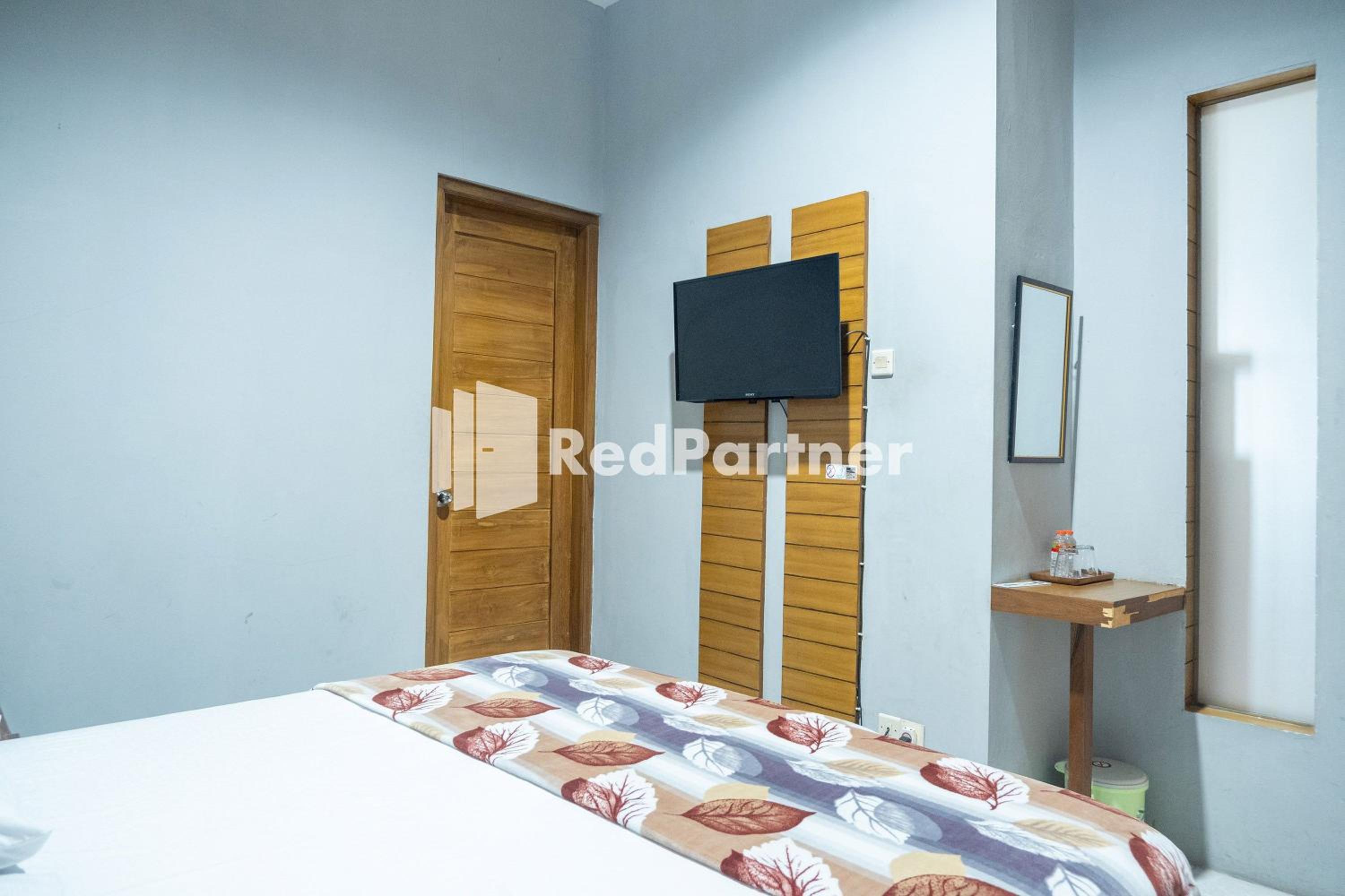 Standard Double Room - Photo 9