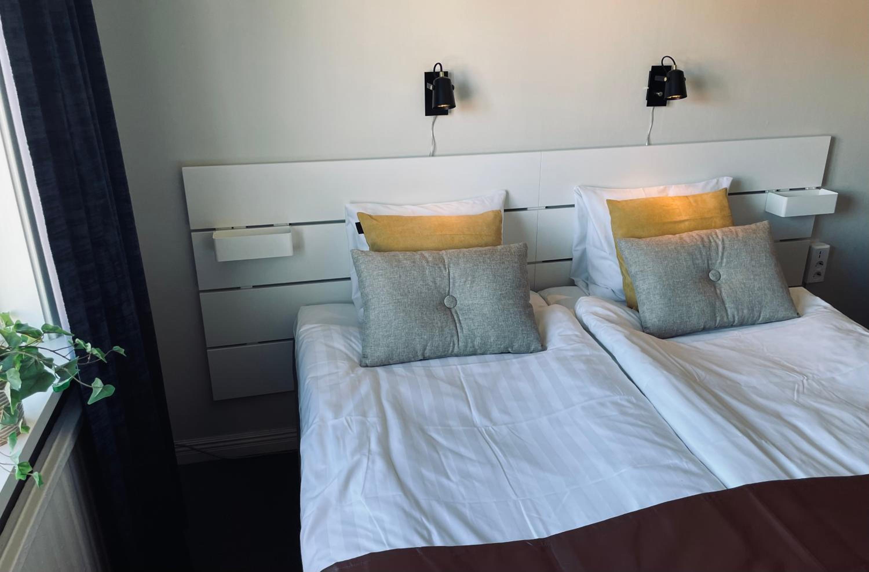 Standard Twin Room - Photo 2