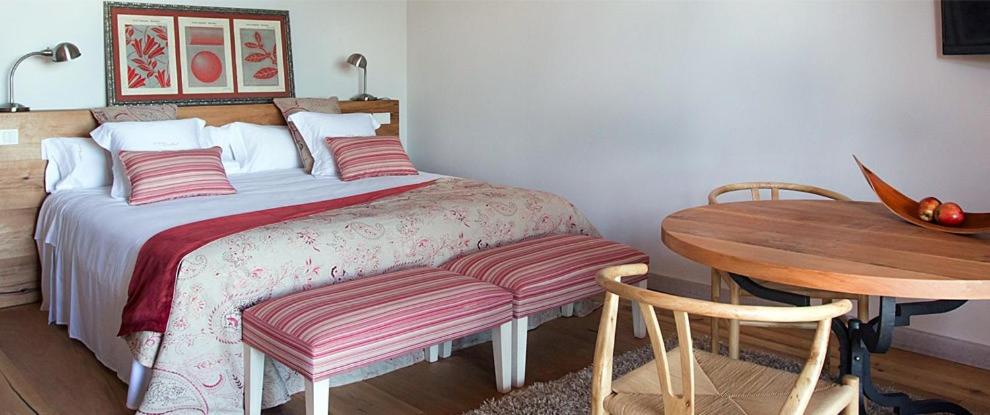 Deluxe Double Room with Balcony photo 3