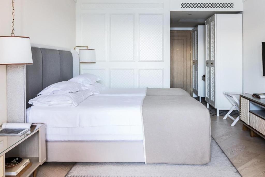 Superior Double or Twin Room with Sofa Bed and Sea View - Photo 2