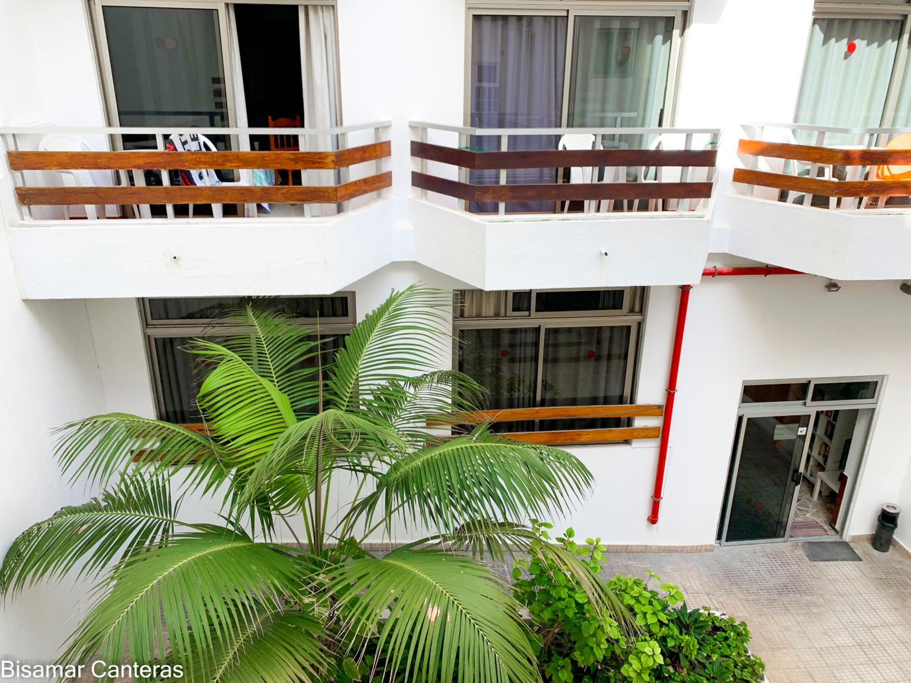 Studio with Balcony - Photo 15