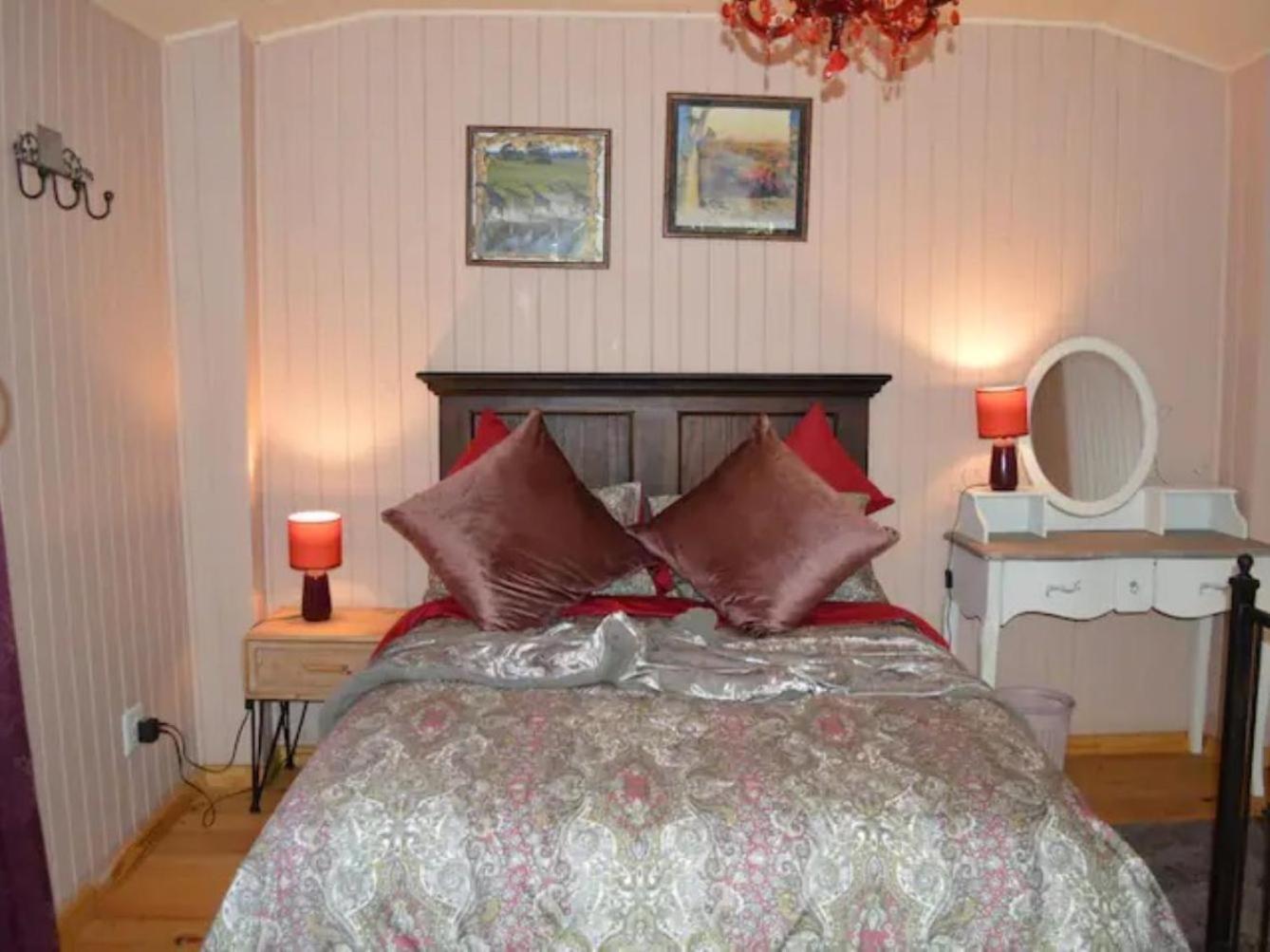 One-Bedroom Chalet - Photo 1