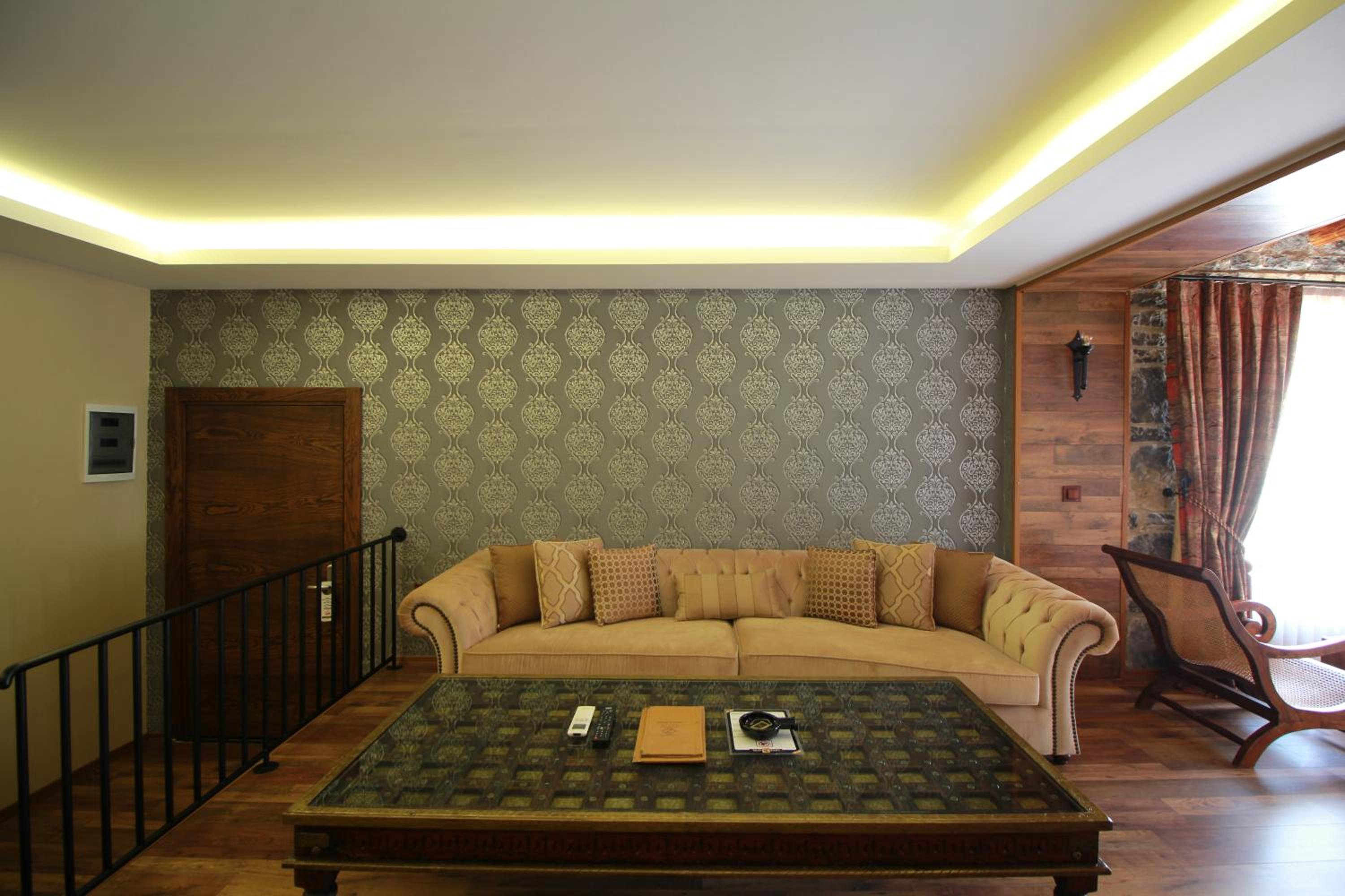 Business Suite - Photo 4