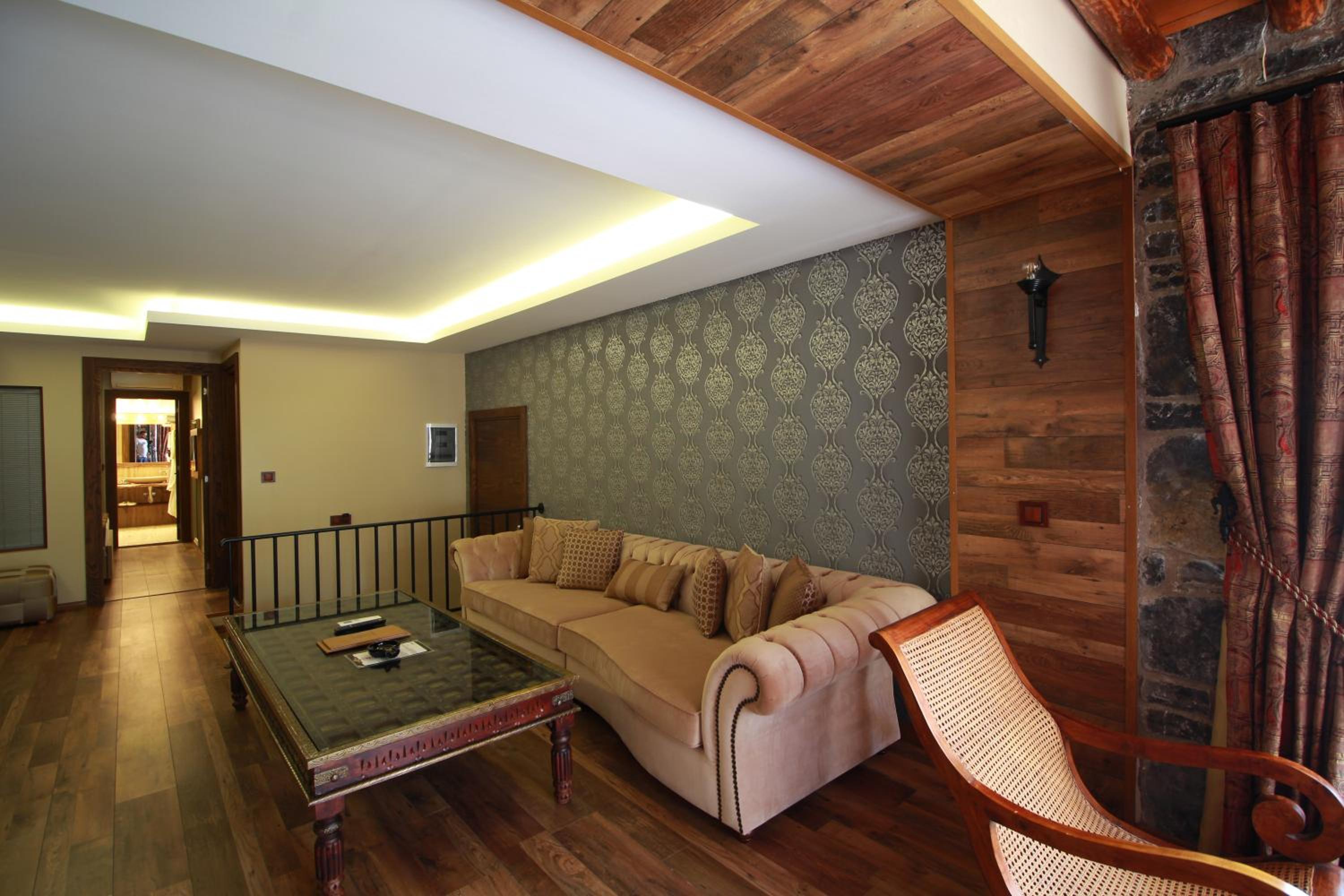 Business Suite - Photo 2