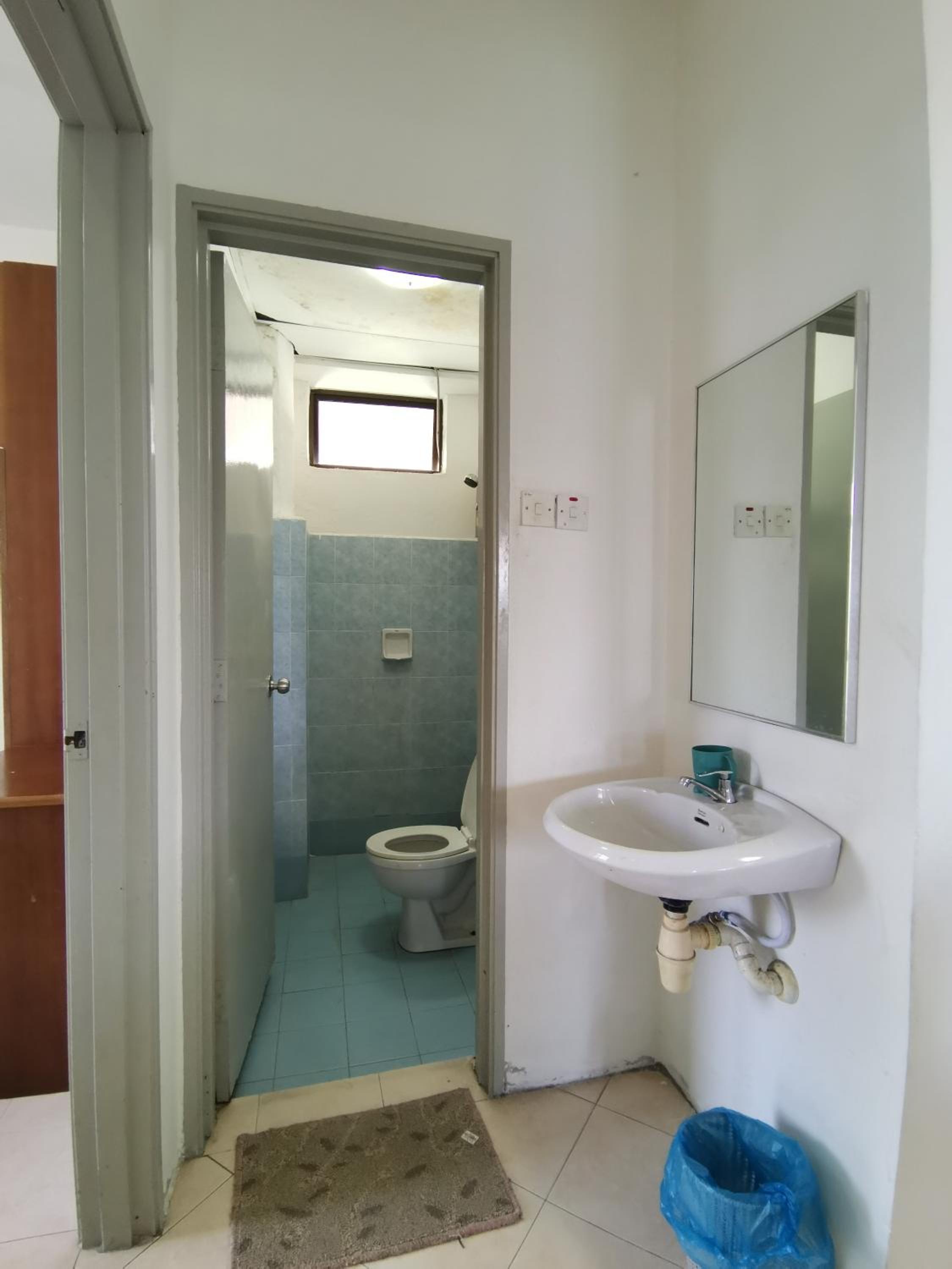 Three-Bedroom Apartment - Photo 4