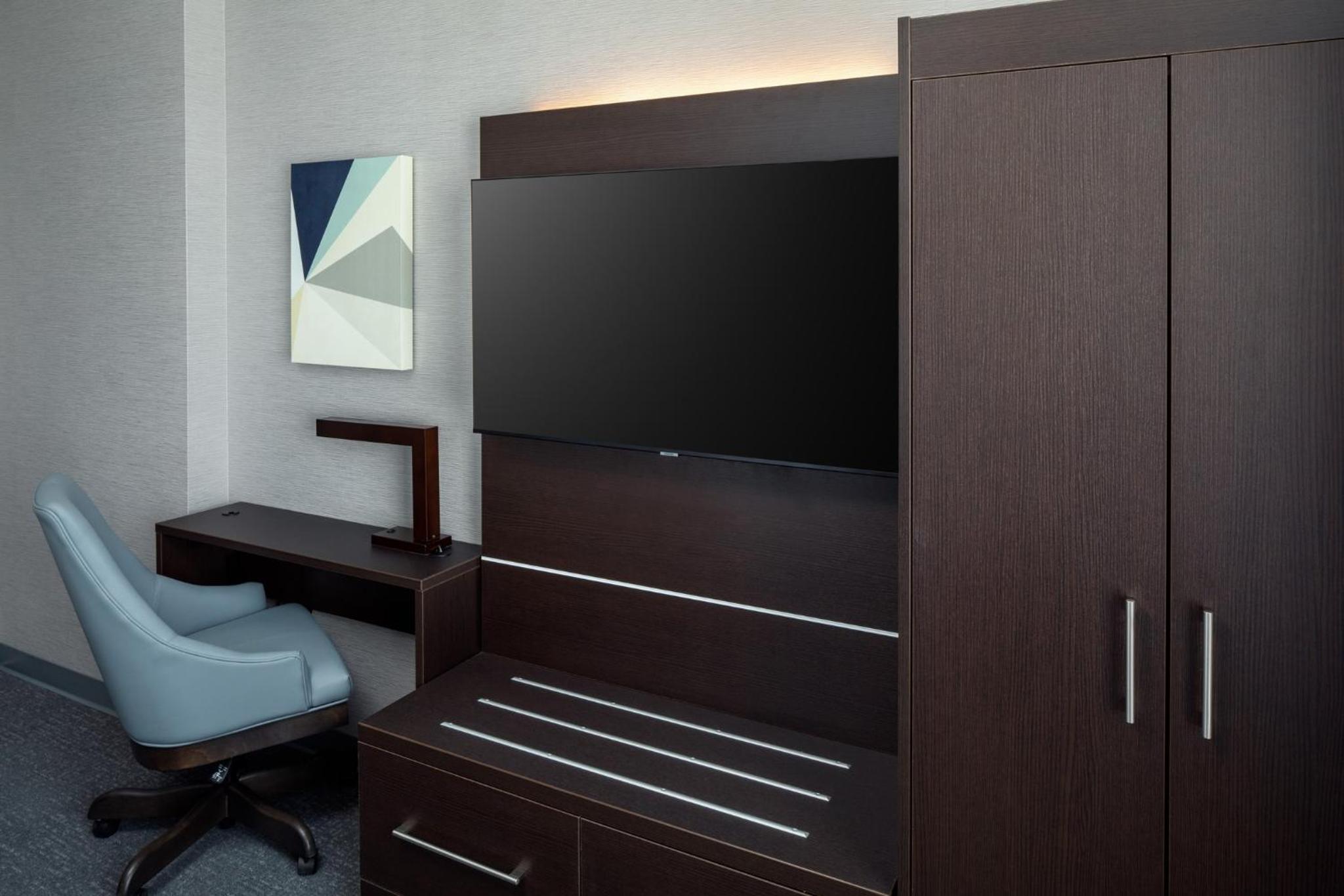 Standard King Room - Photo 3
