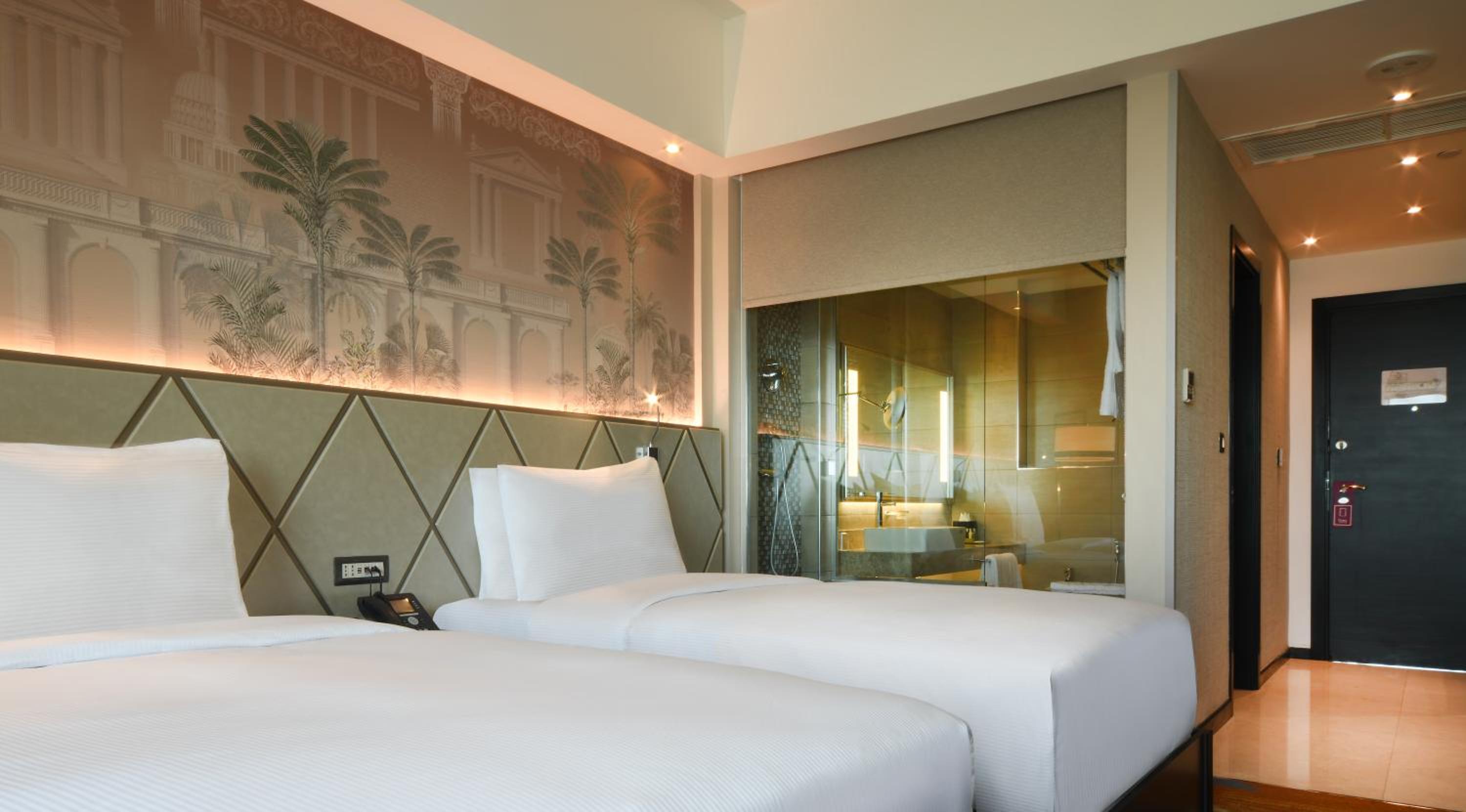Twin Room - Photo 6