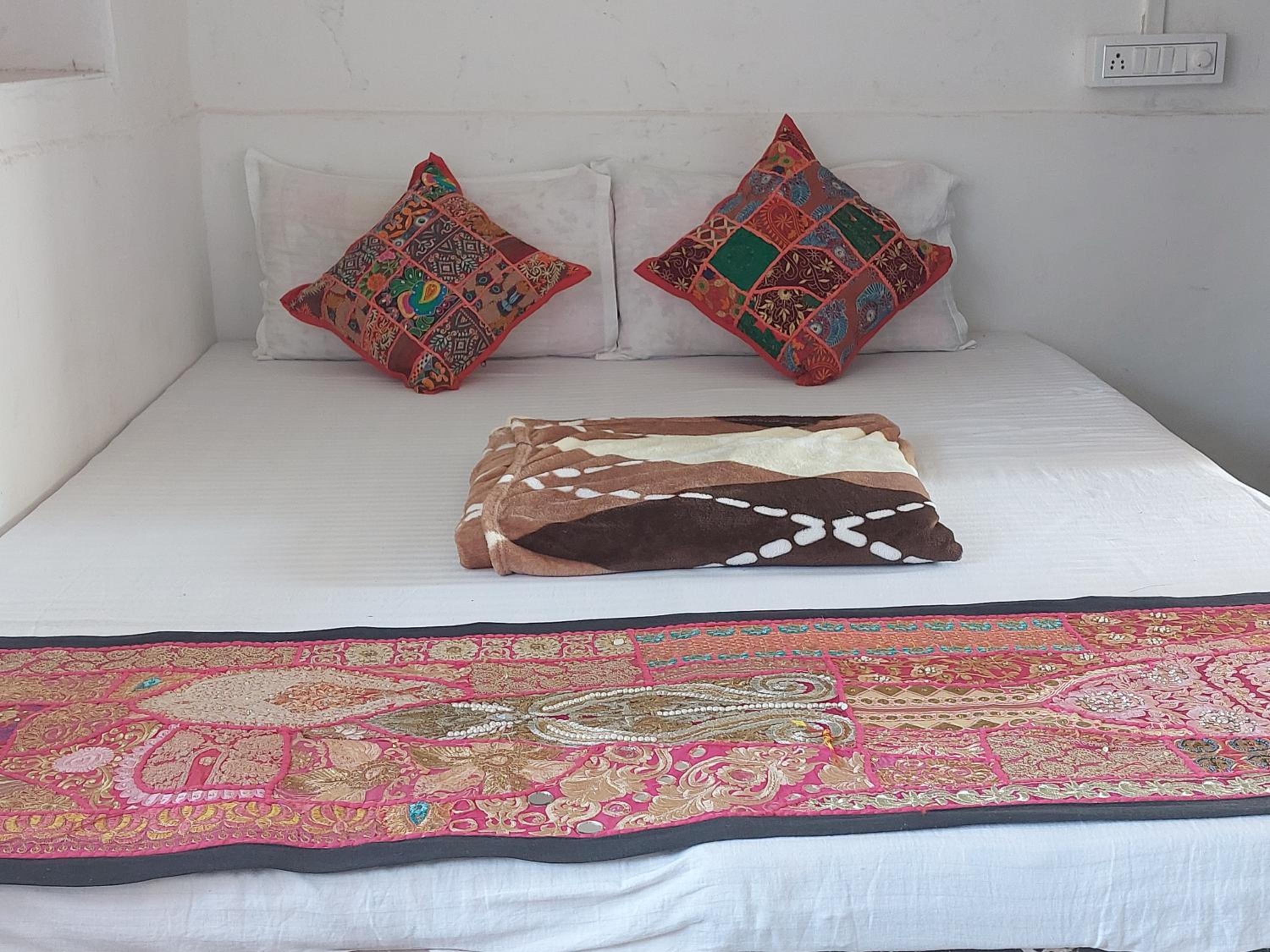 Deluxe Room - Photo 1