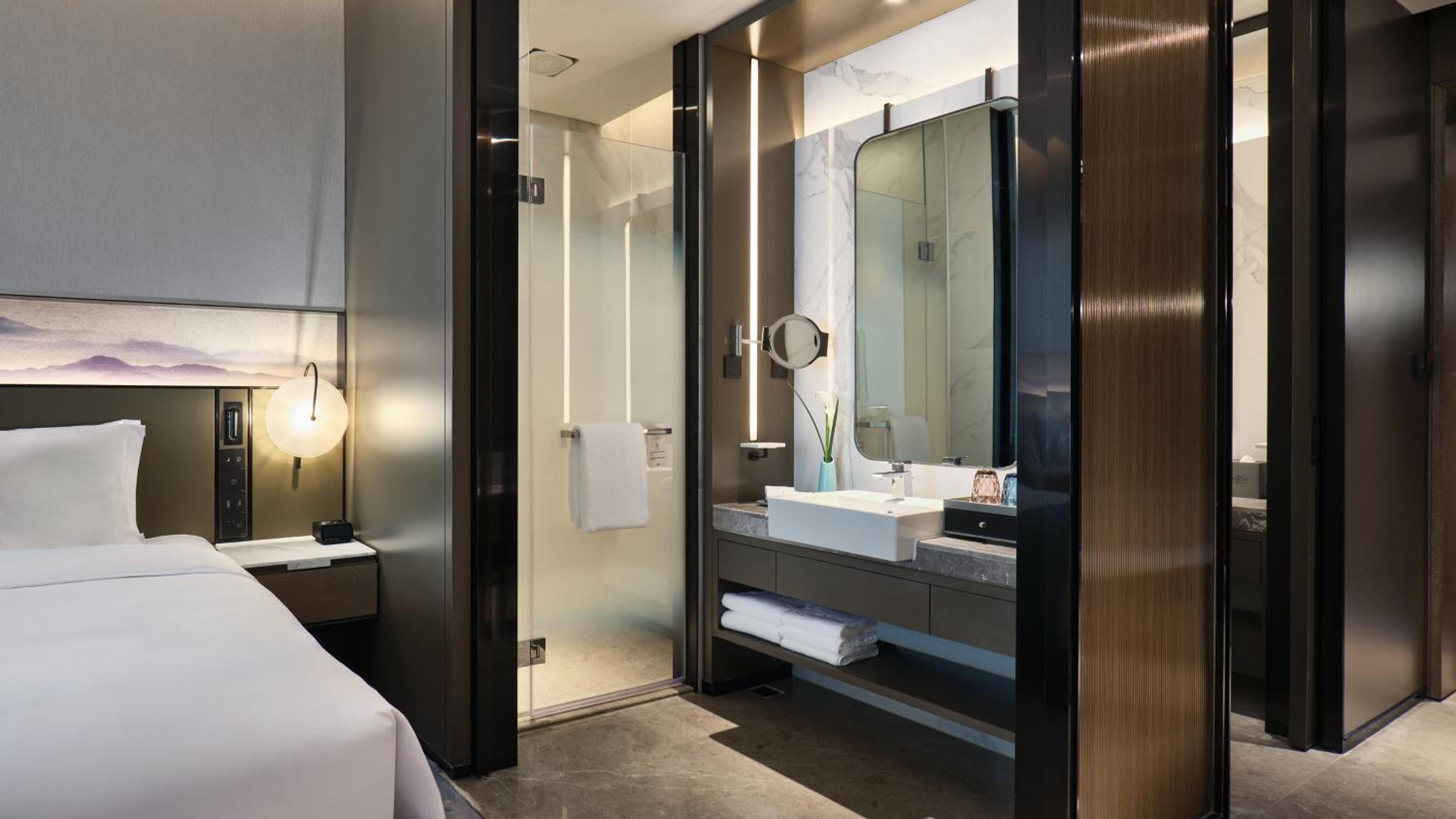Standard Twin Room - Photo 3