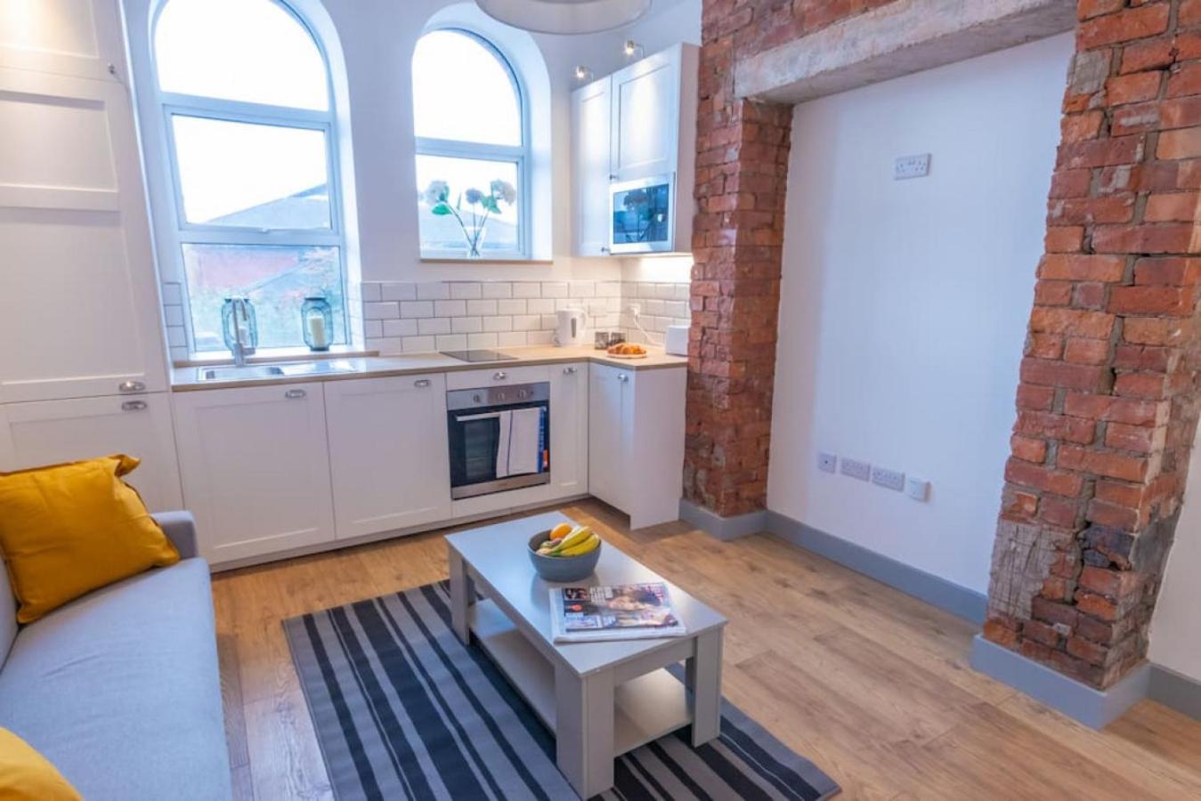 One-Bedroom Apartment - Photo 6