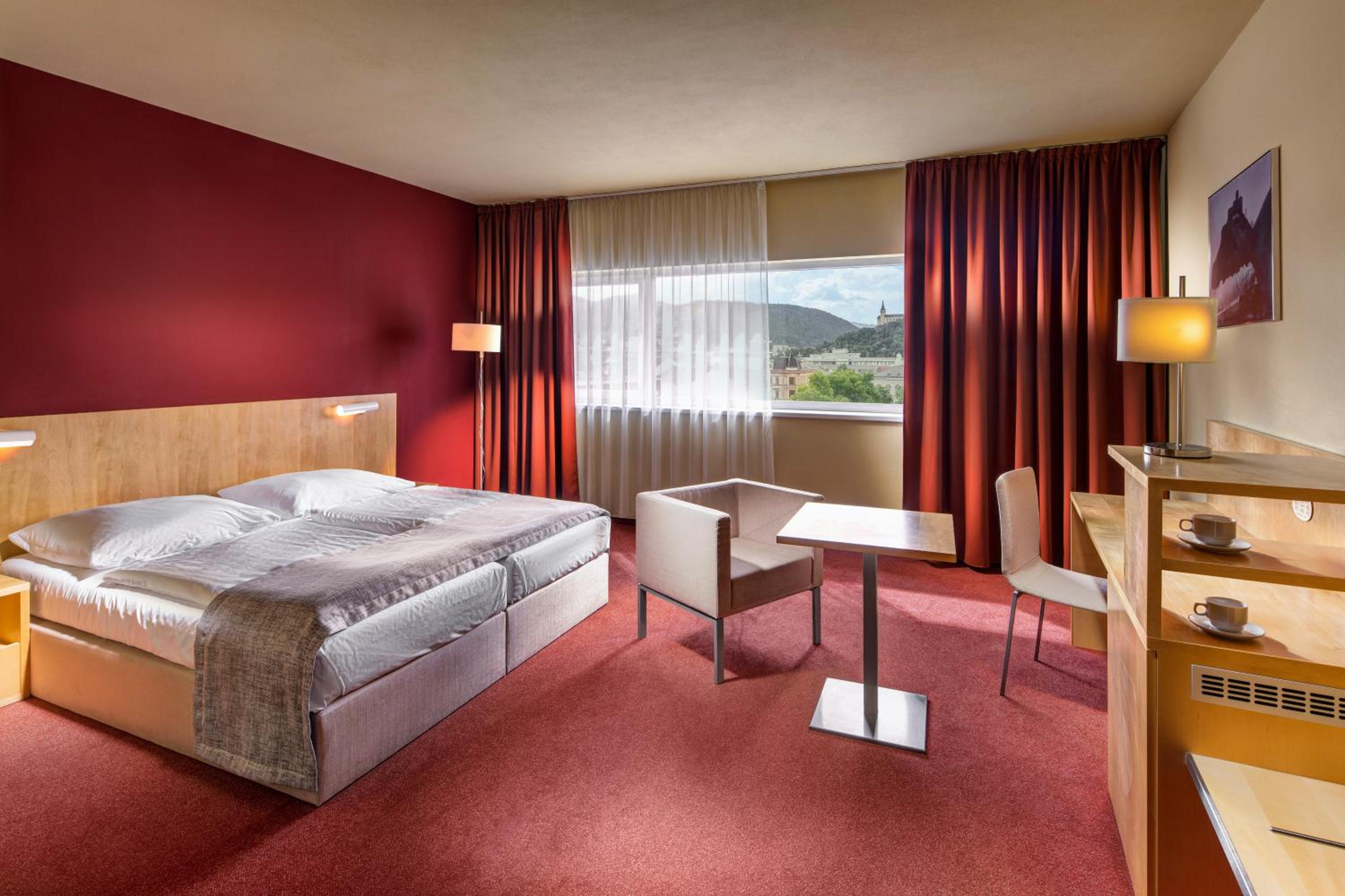 Double  Room or Twin Room - Photo 1