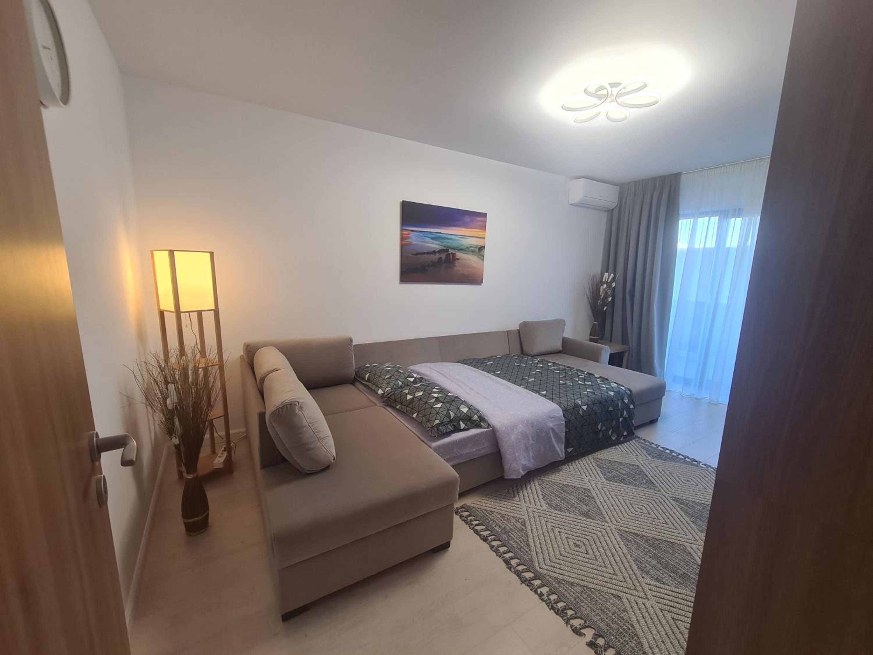 One-Bedroom Apartment - Photo 19