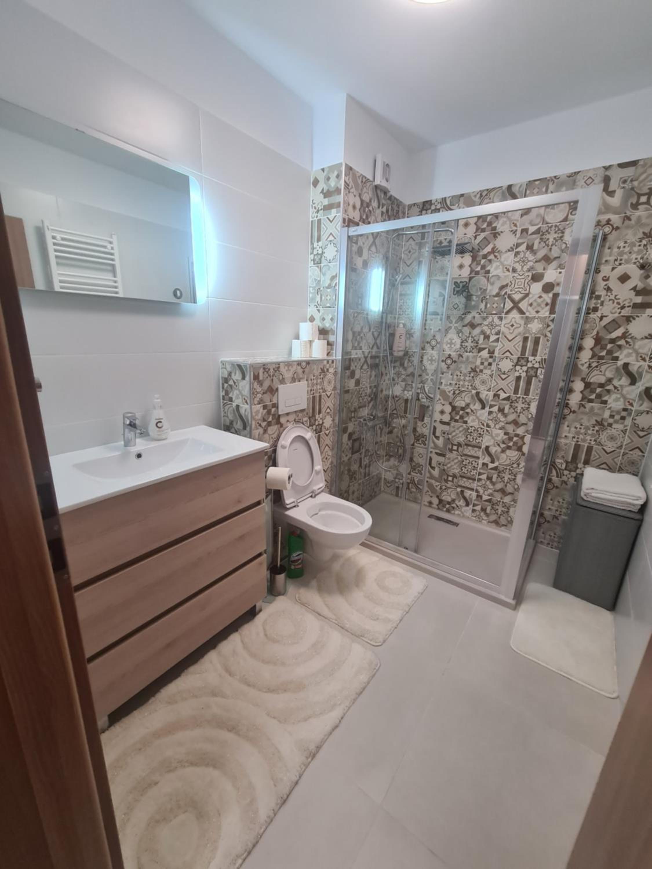 One-Bedroom Apartment - Photo 27