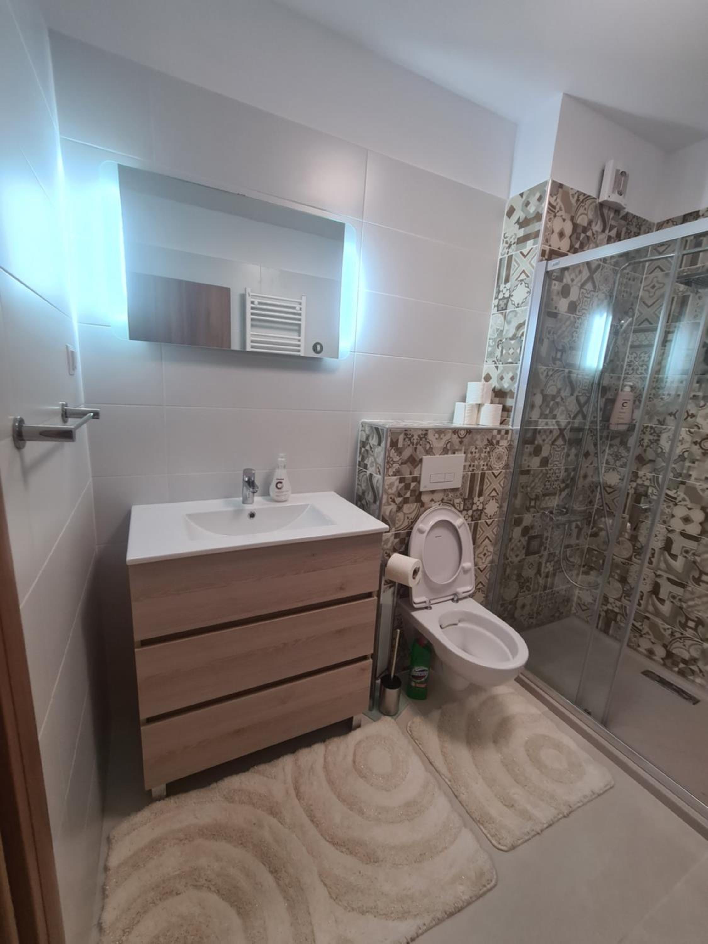 One-Bedroom Apartment - Photo 28