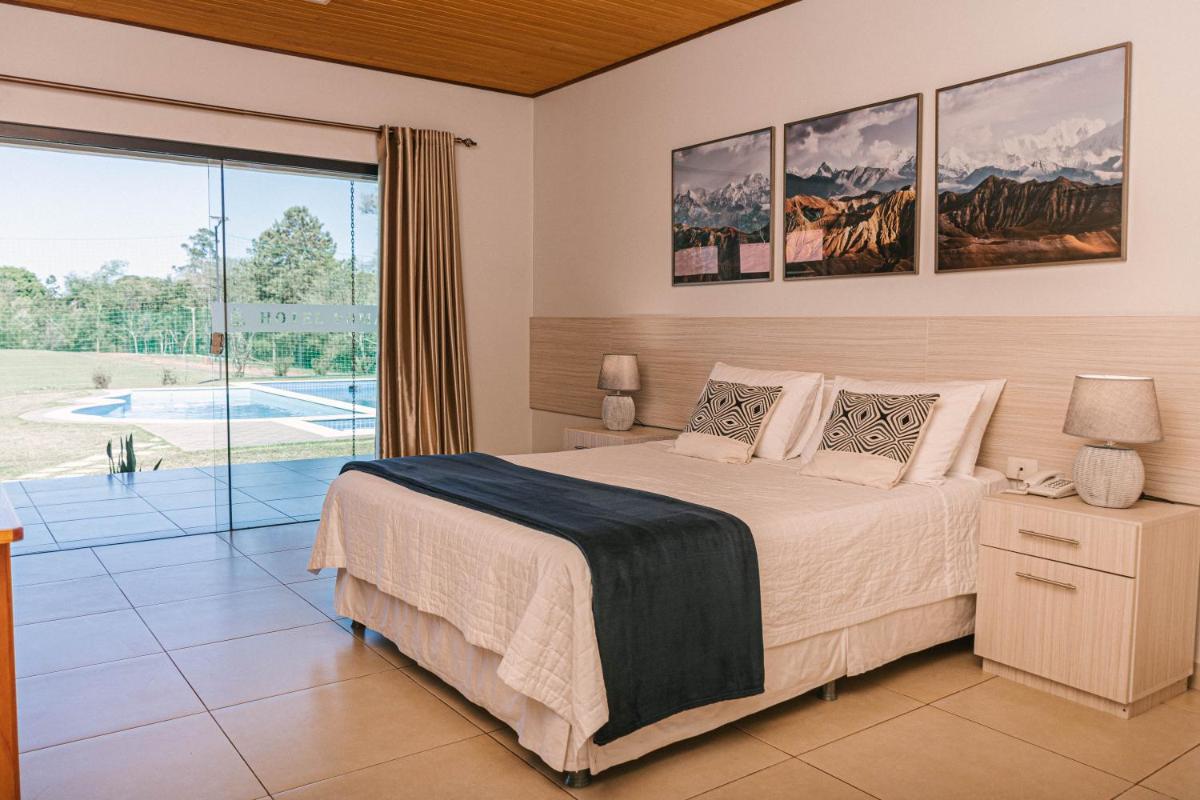 Double Room with Pool View photo 2