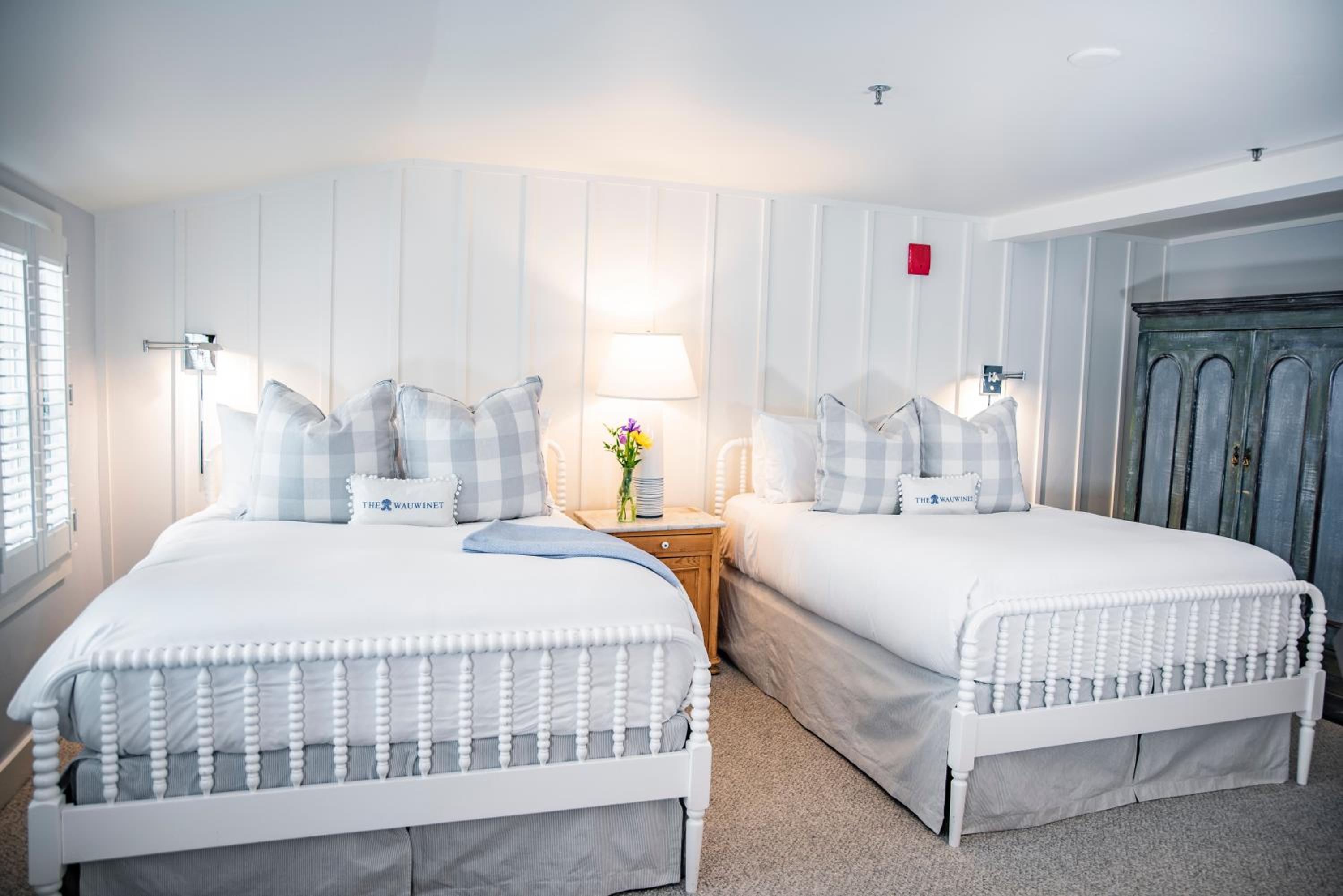 Superior Bedroom - Two Queen Beds