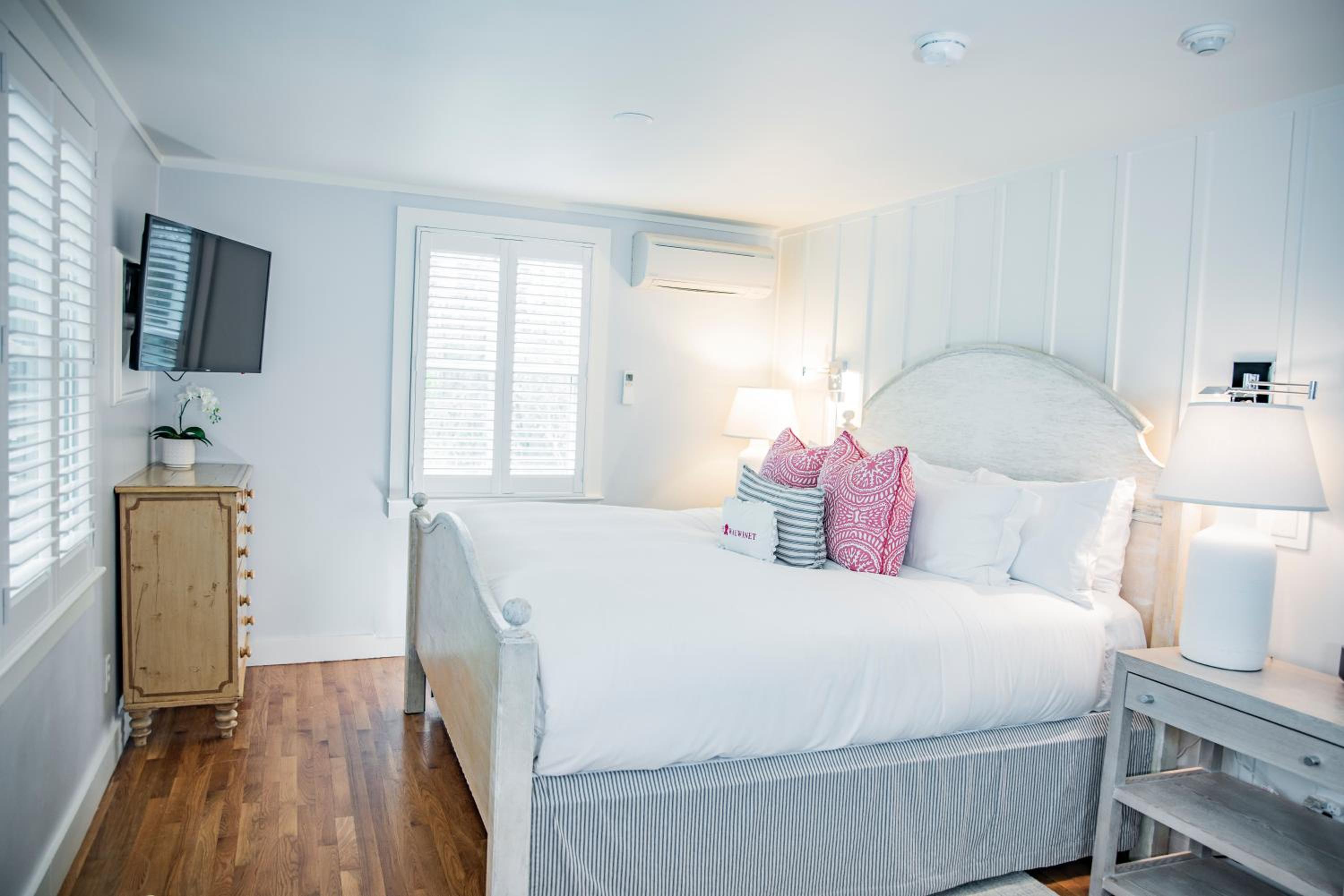 Cottage Room - Willet