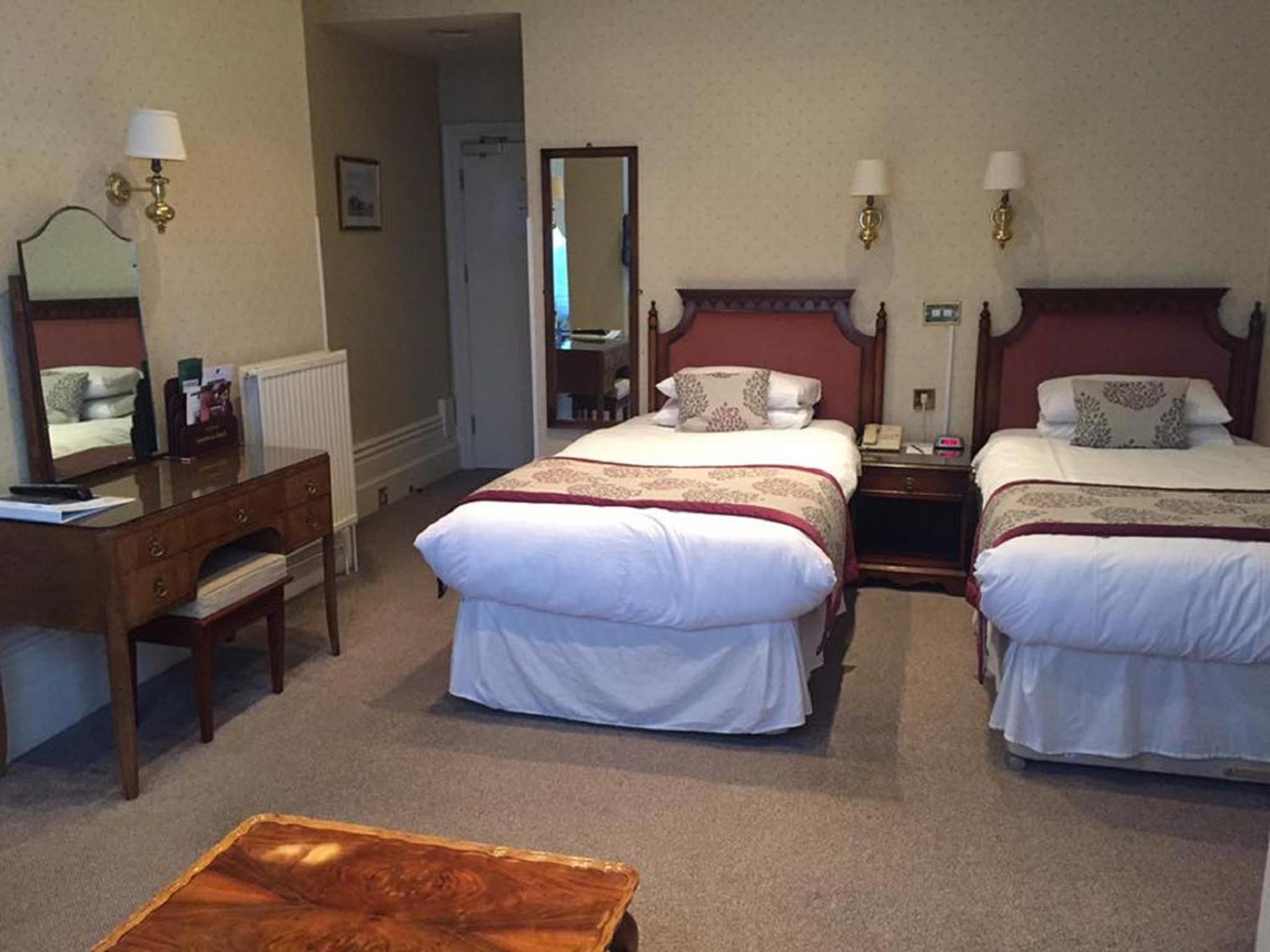 Standard Twin Room photo 2