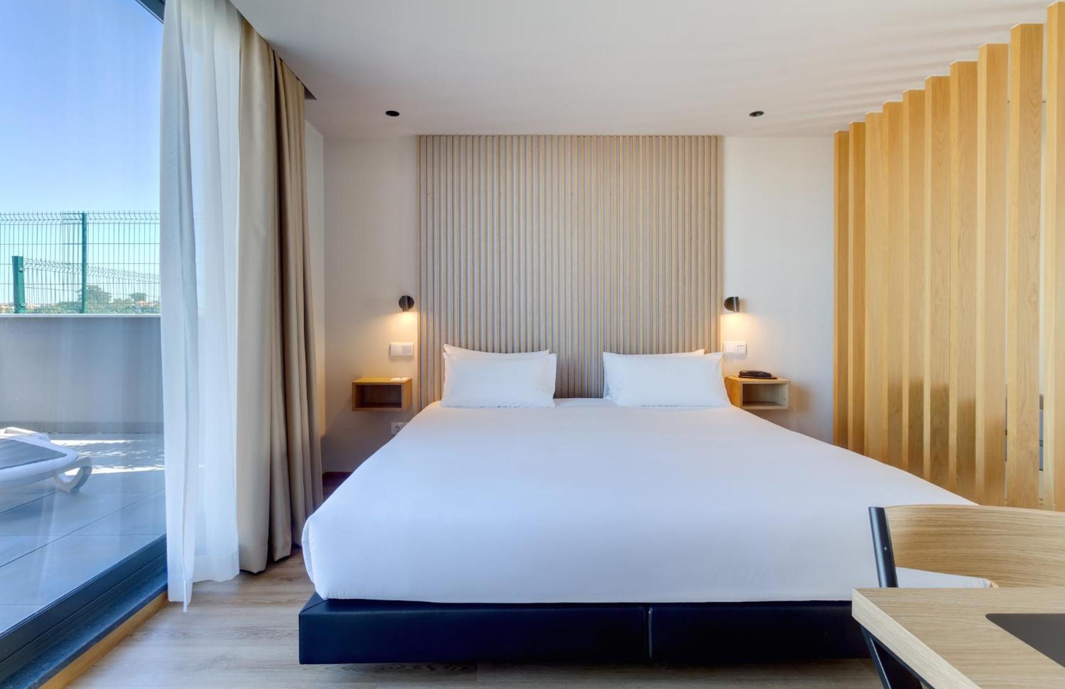 Junior Suite with Terrace - Photo 4