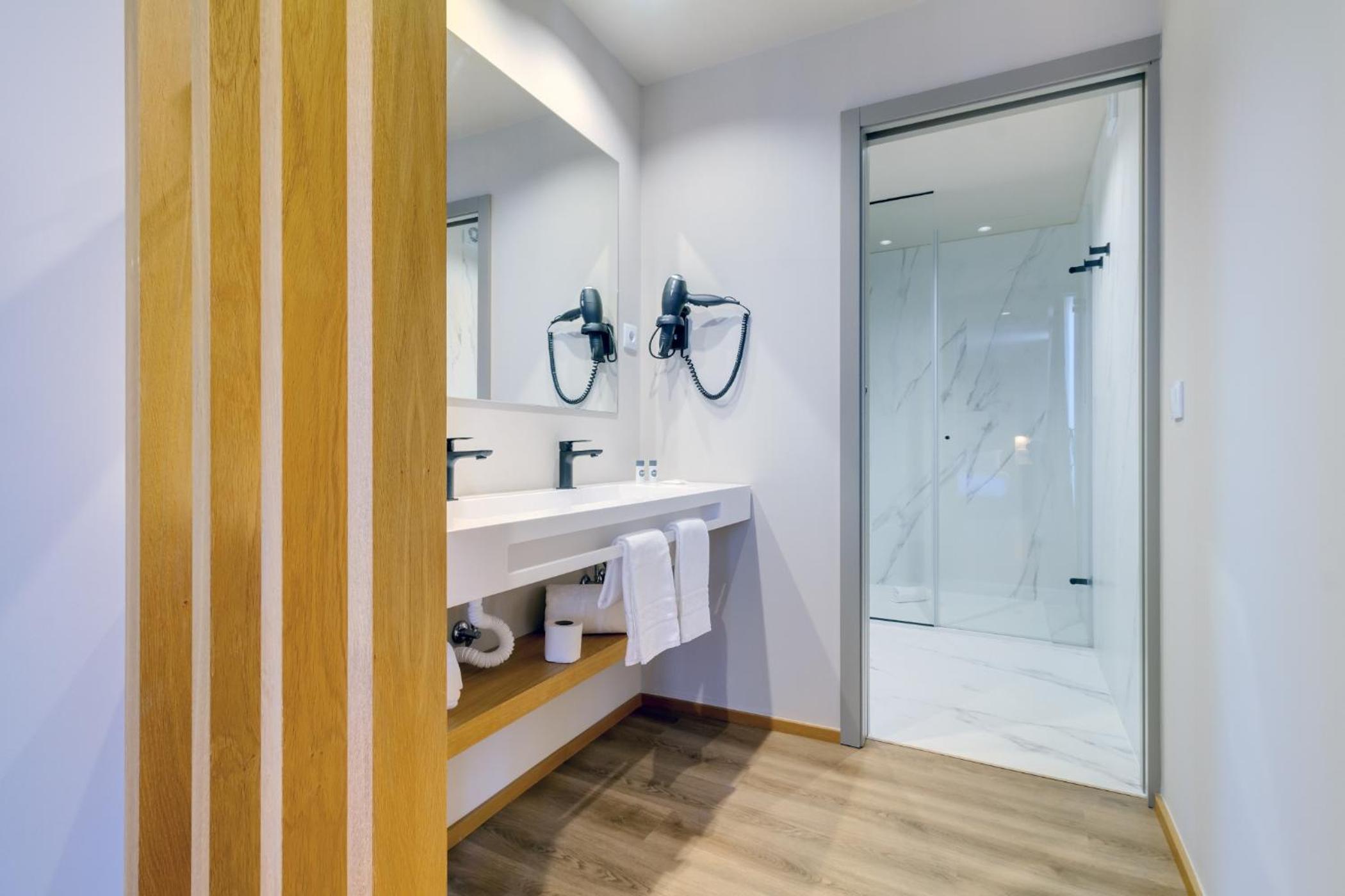 Junior Suite with Terrace - Photo 9