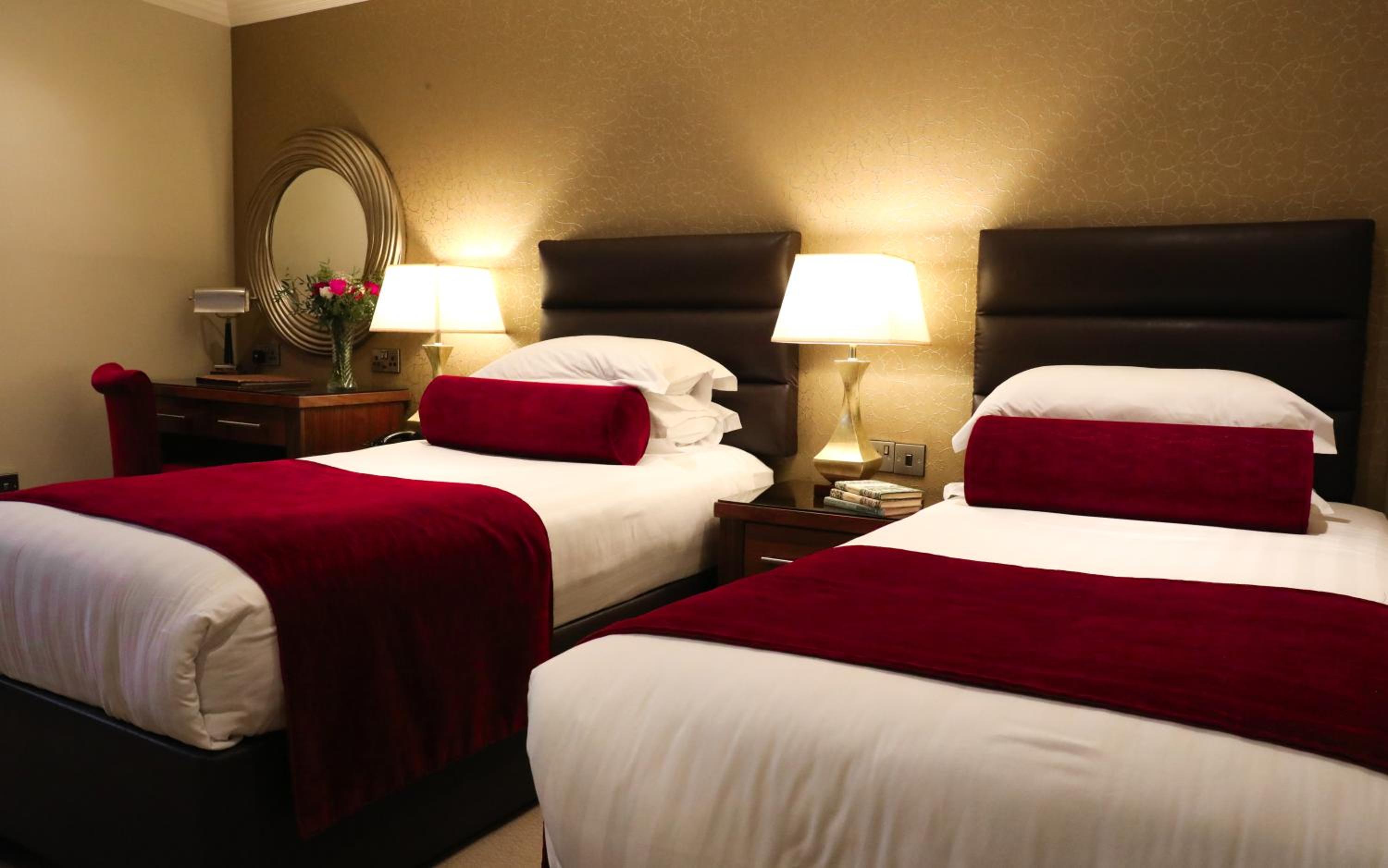 Double or Twin Room - Photo 5