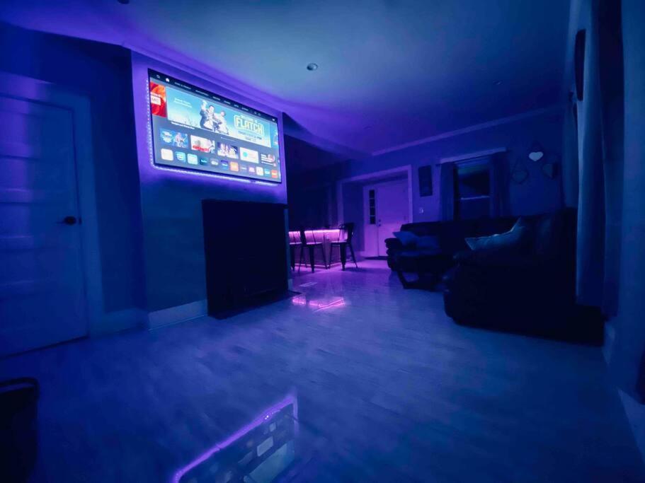Three-Bedroom House photo 2